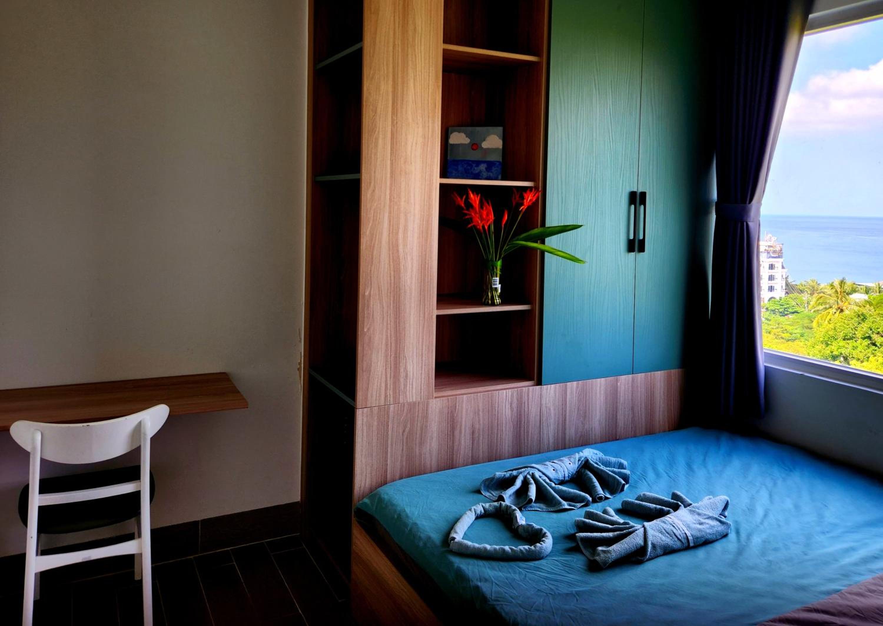 Apartment with Sea View - Photo 16