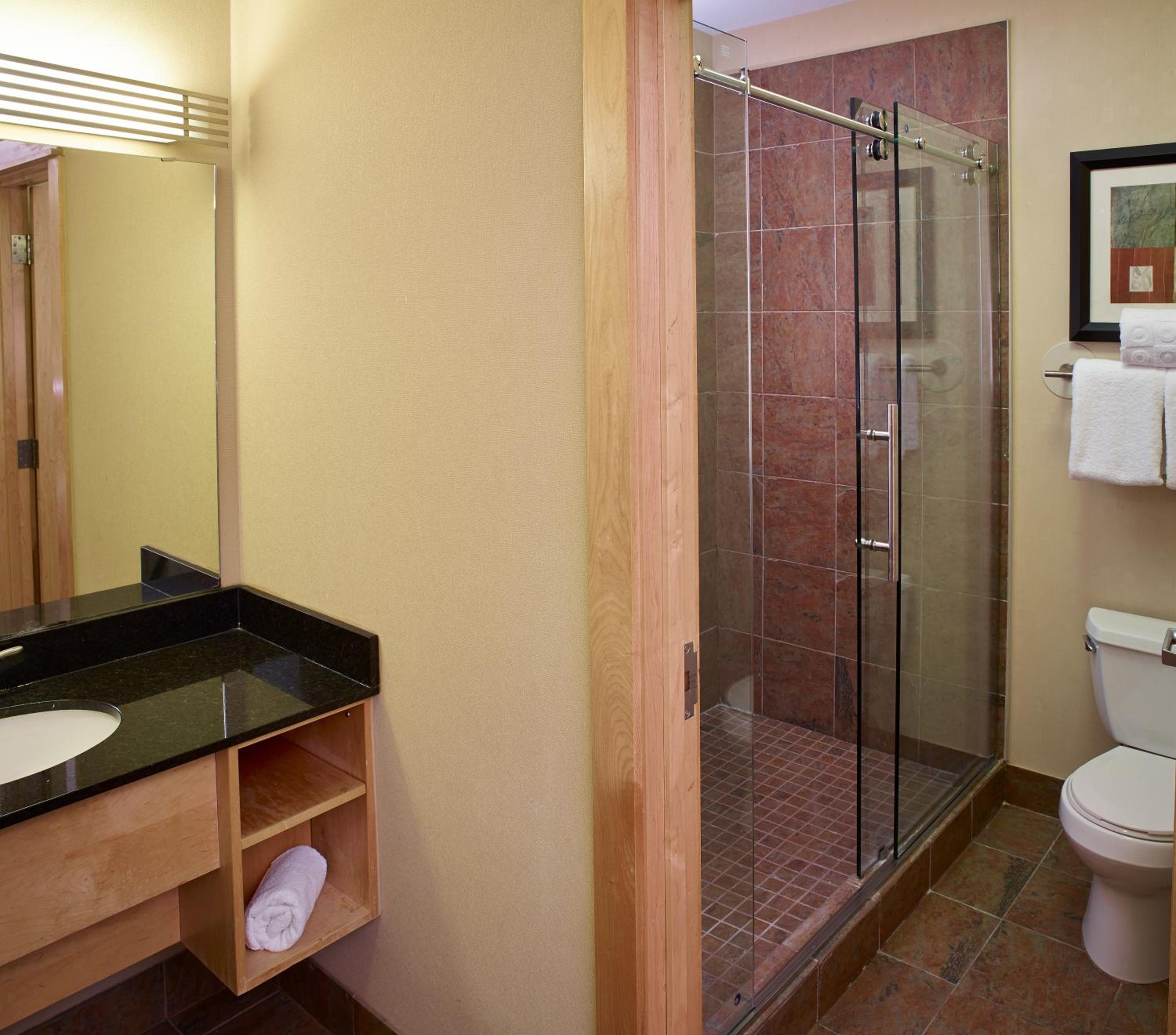 Executive King Room - Non-Smoking - Photo 3