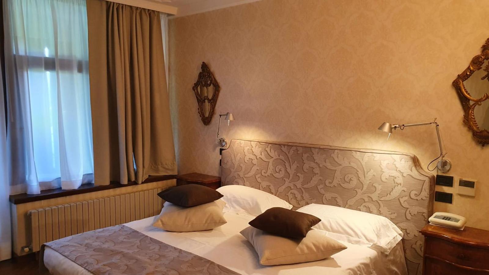 Double Room with Park View - Photo 4