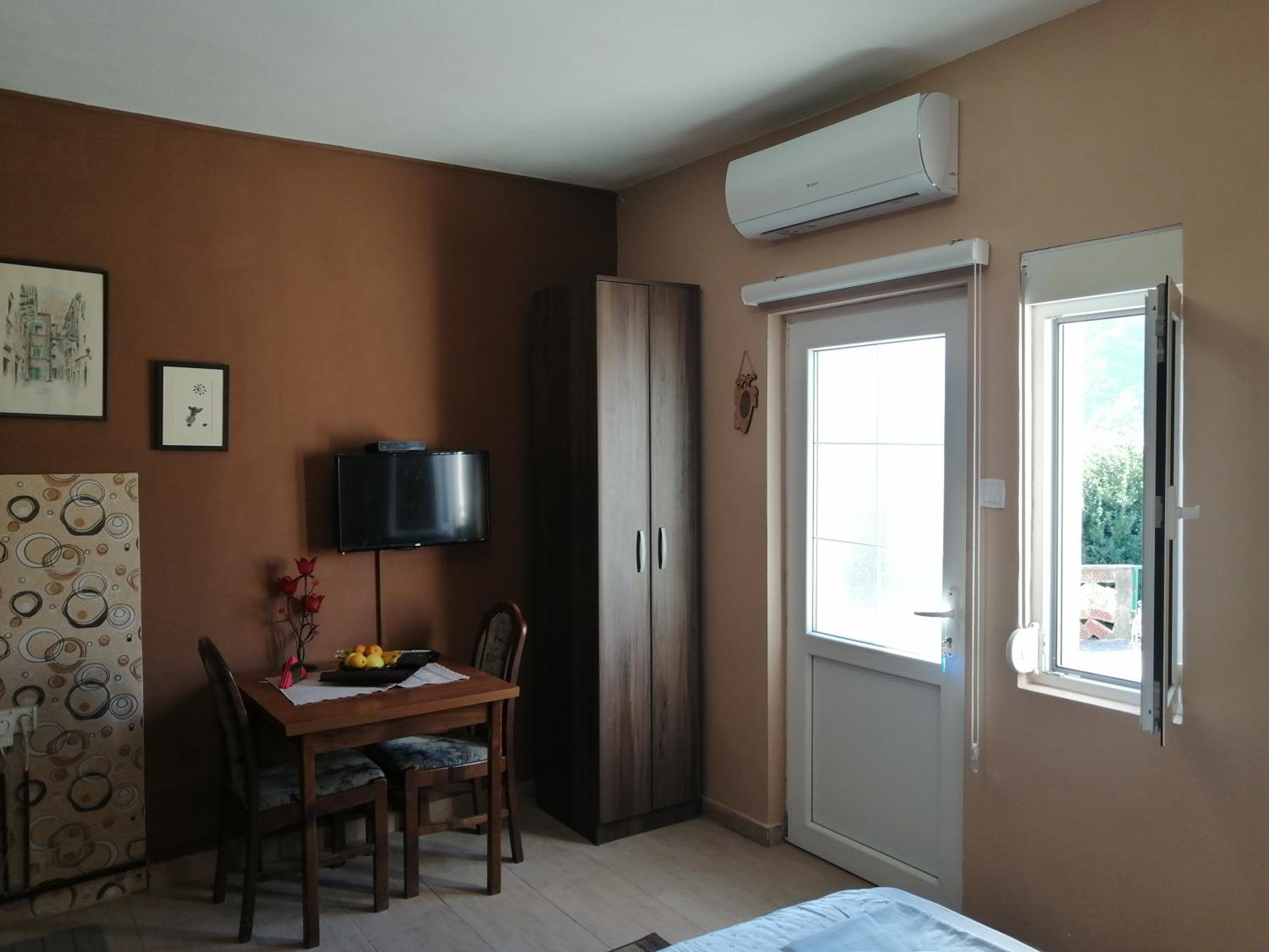 Studio with Garden View
