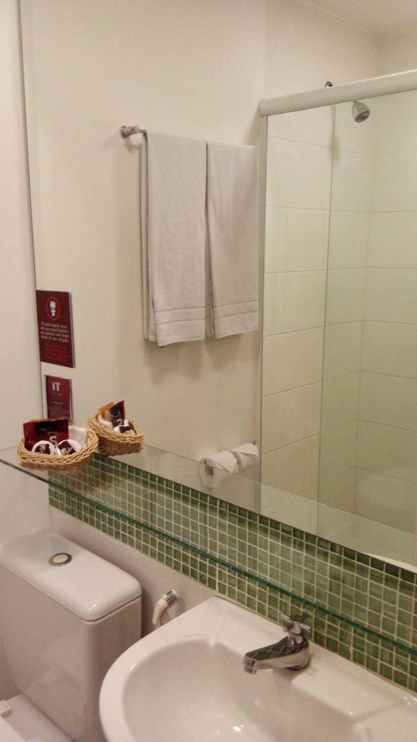 Standard Twin Room - Photo 4