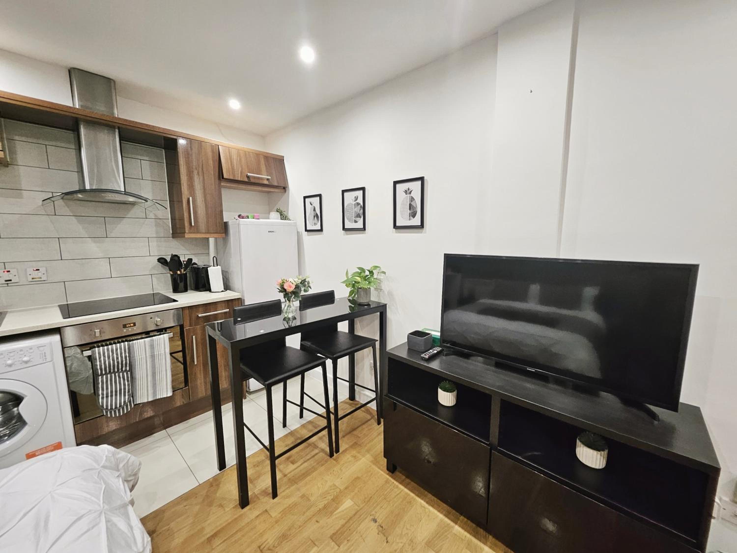 One-Bedroom Apartment photo 3