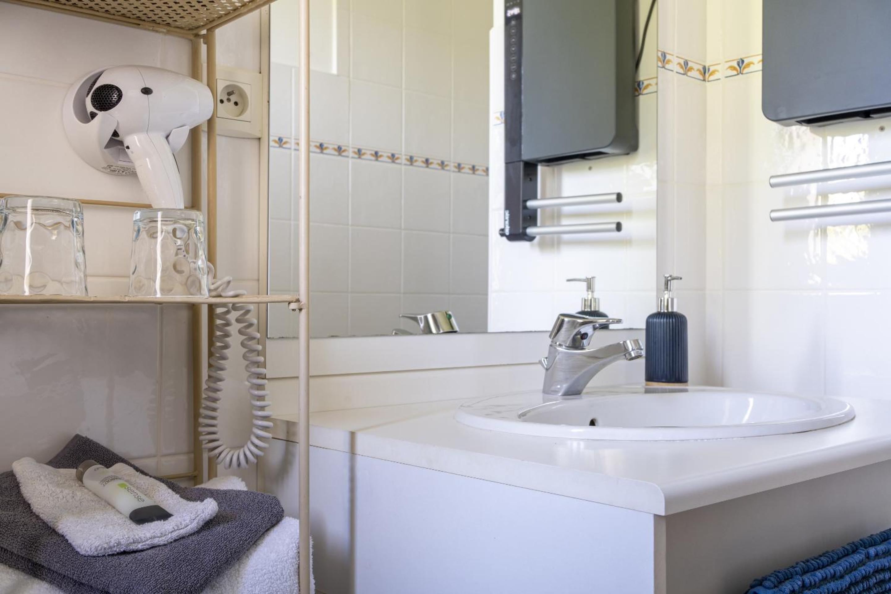 Small Double Room photo 2