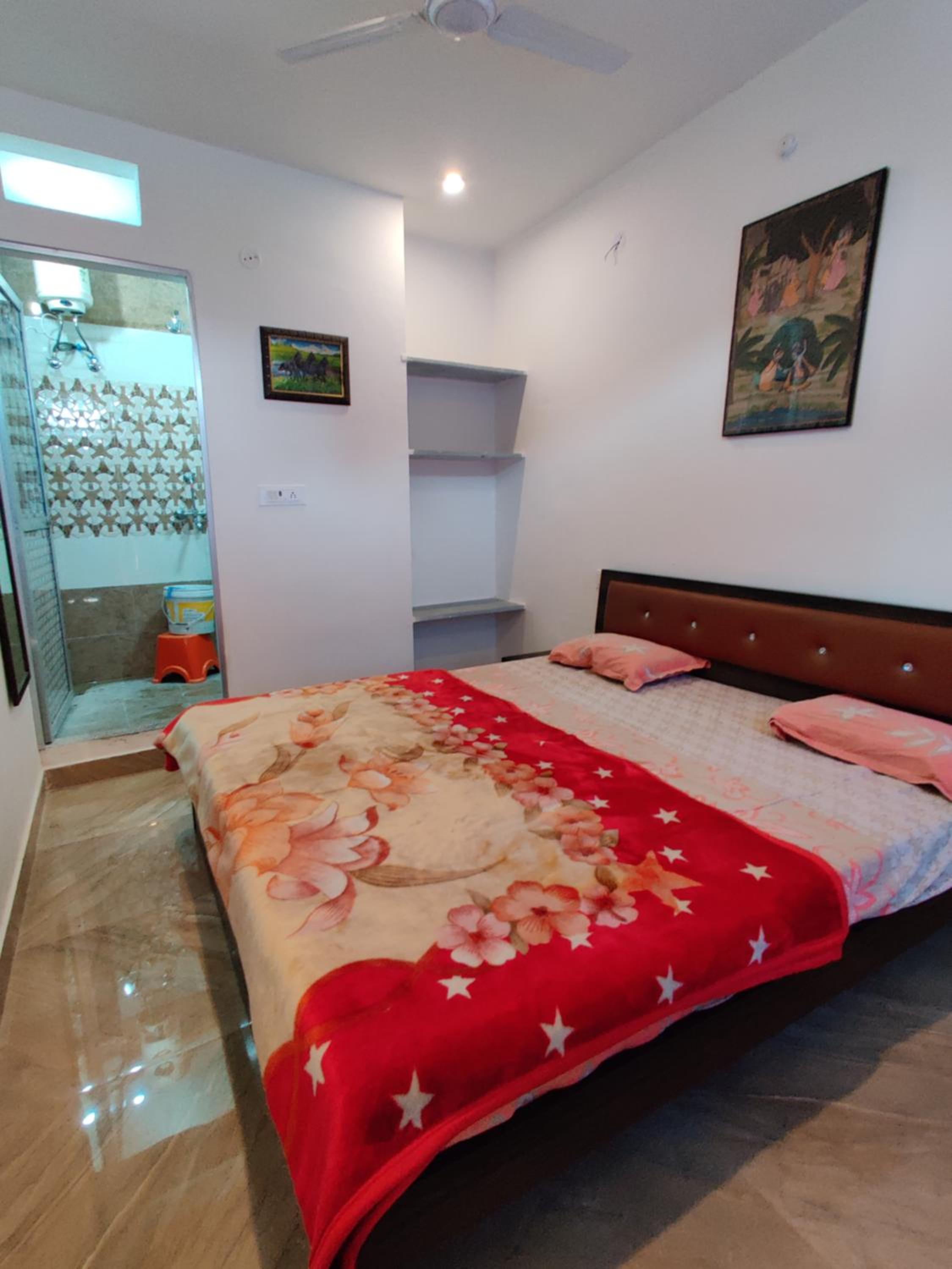 Deluxe Double Room (2 Adults + 1 Child) photo 3
