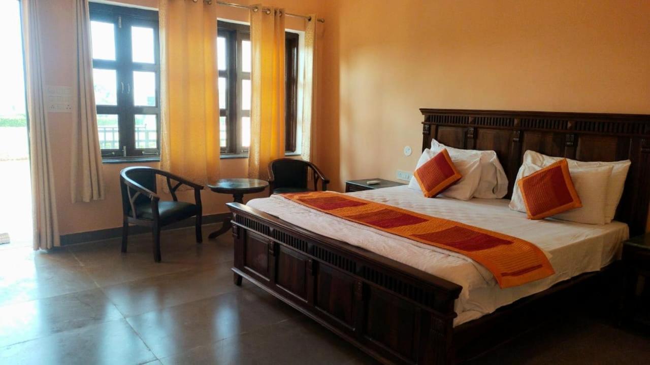 King Room with Balcony photo 1