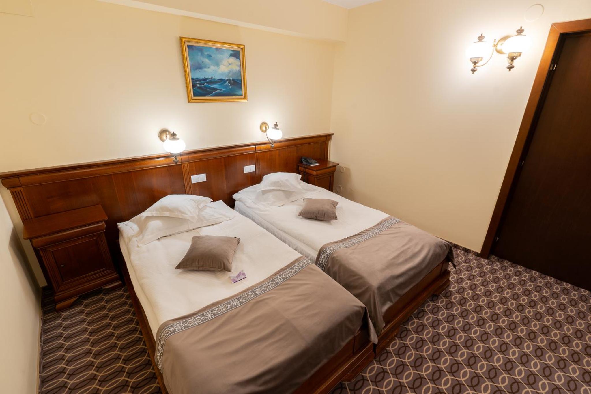 Superior Double or Twin Room - Photo 4