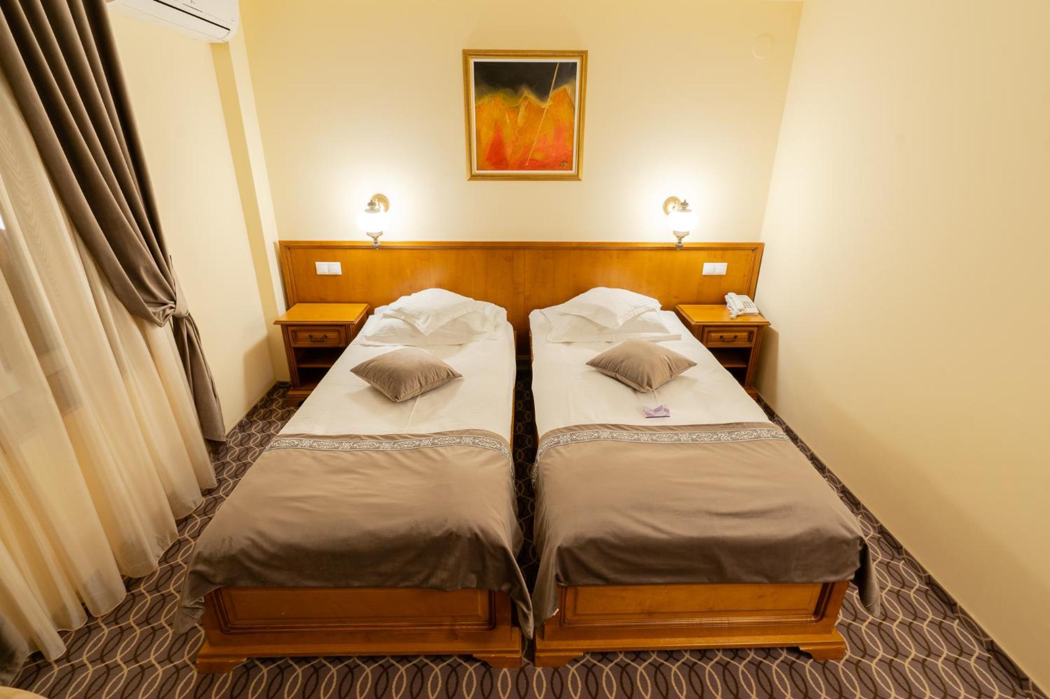 Superior Double or Twin Room - Photo 3