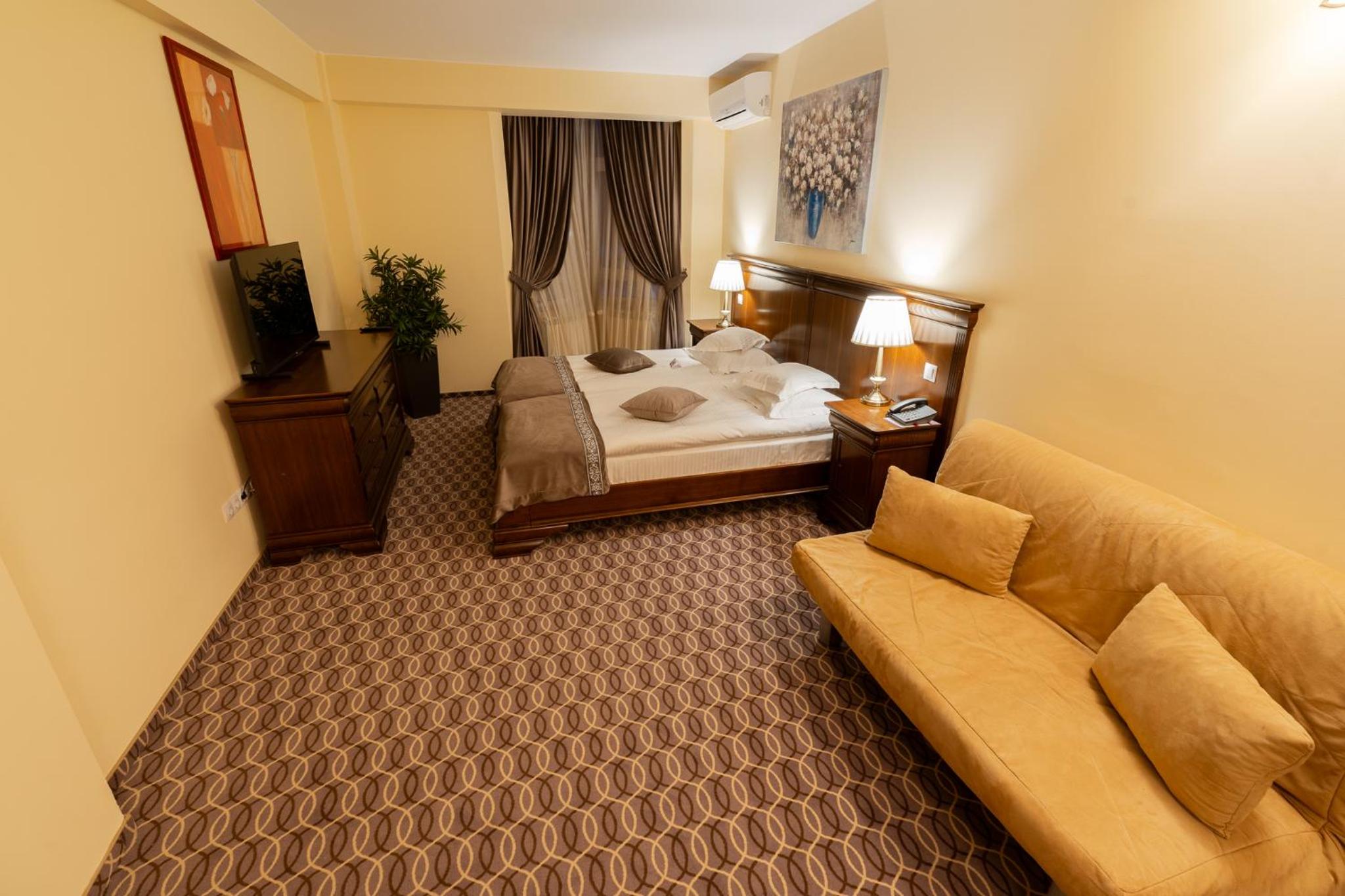Superior Double or Twin Room - Photo 12