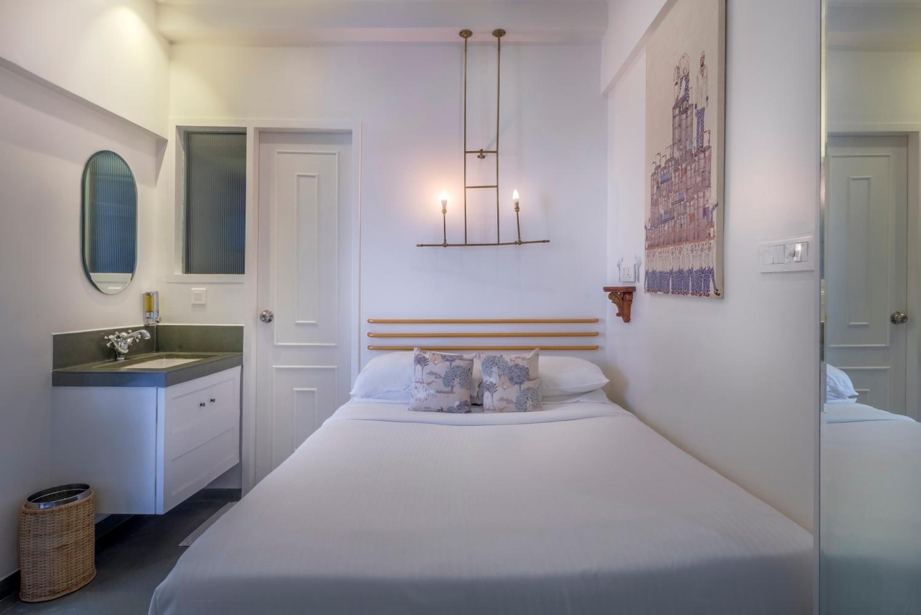 Executive Room - Photo 6