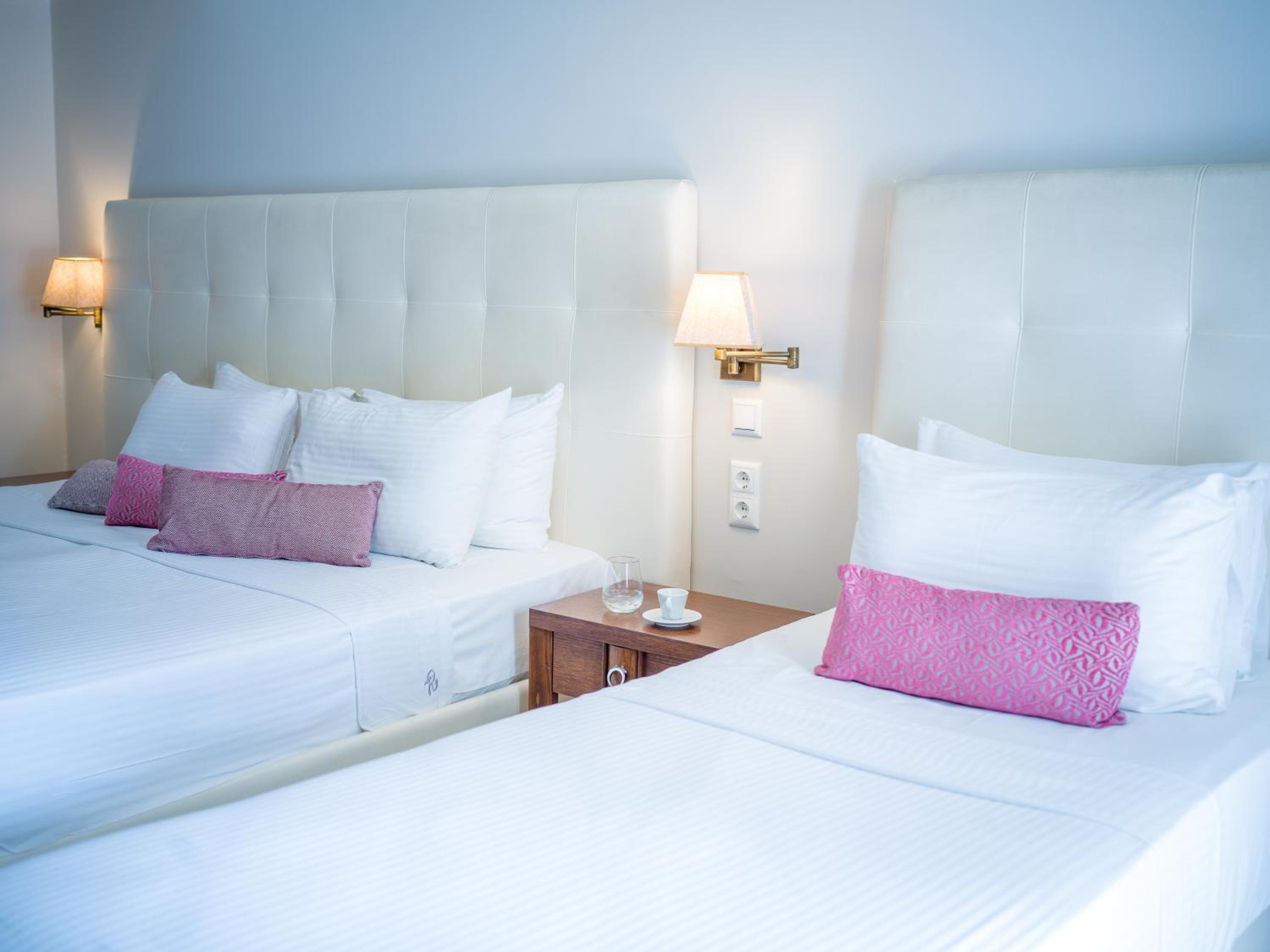 Standard Triple Room - Photo 2
