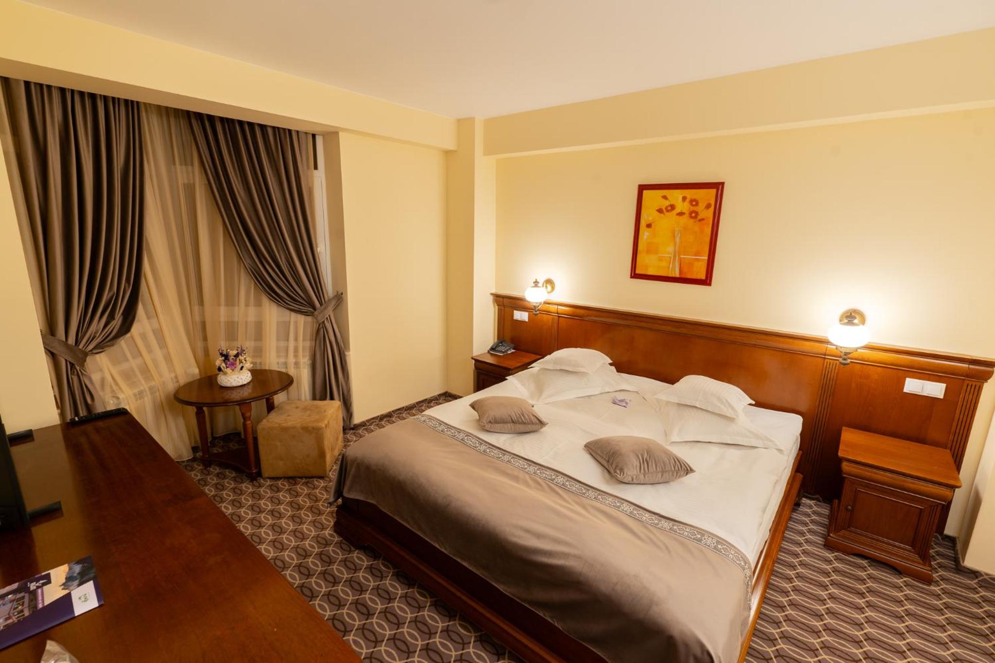 Standard Double Room - Photo 7