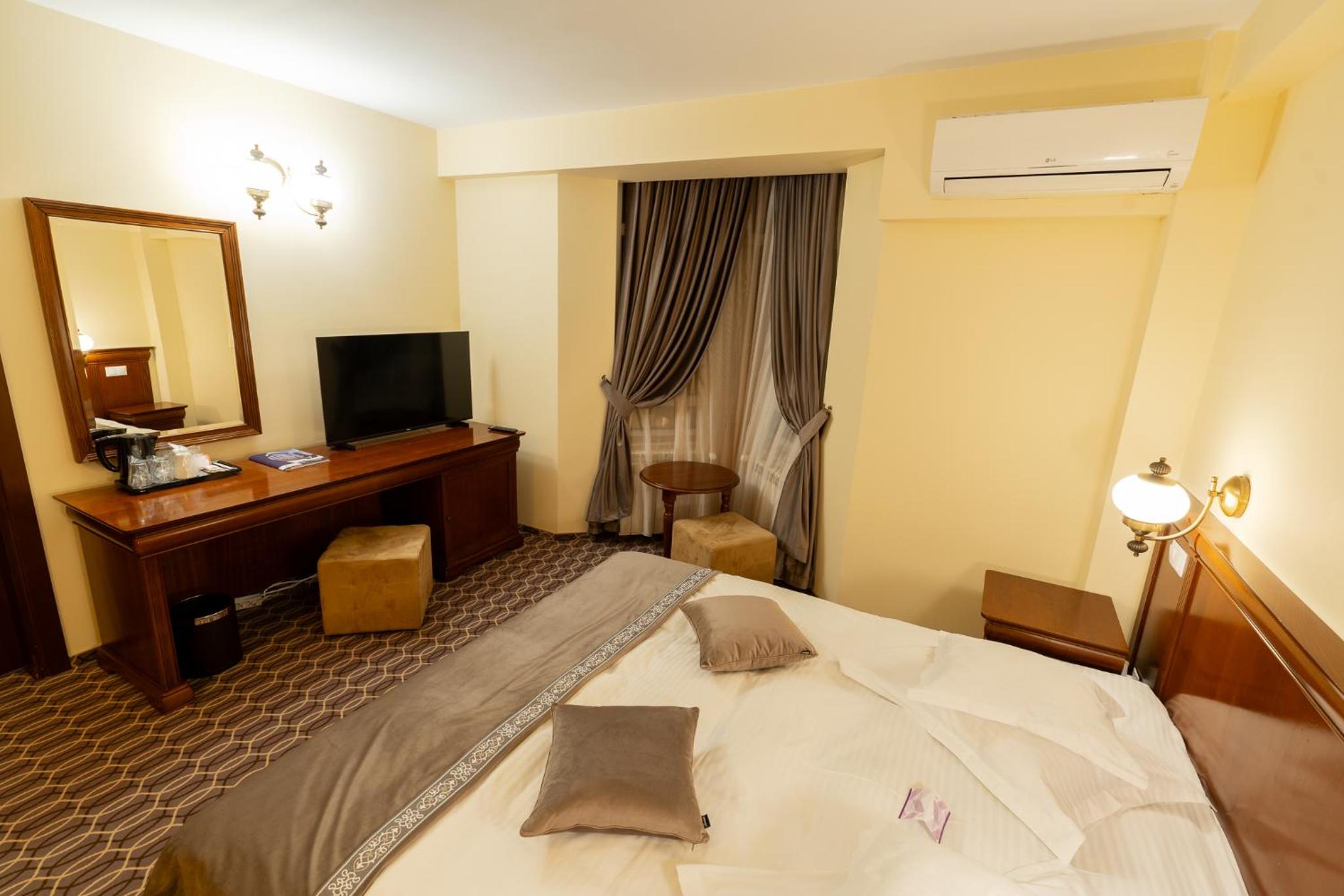 Standard Double Room - Photo 6