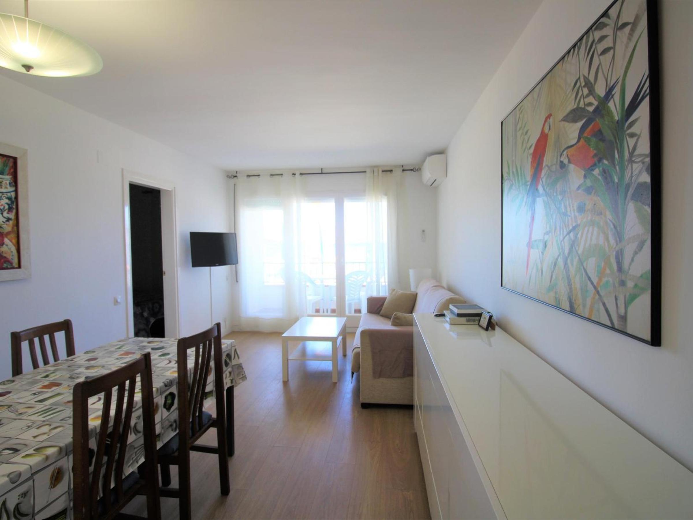 Apartment photo 2