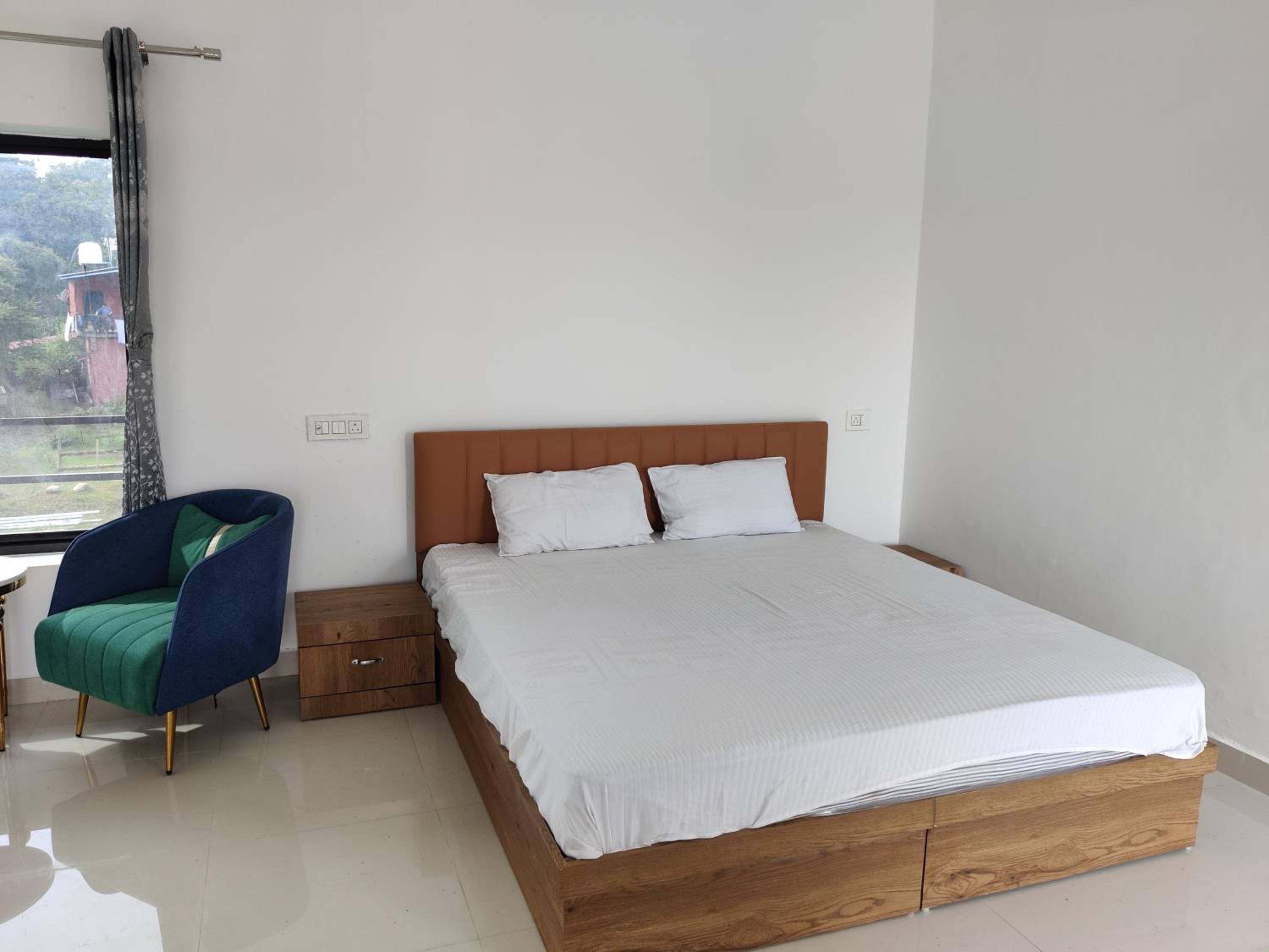 Double Room With Balcony (2 Adults + 1 Child)