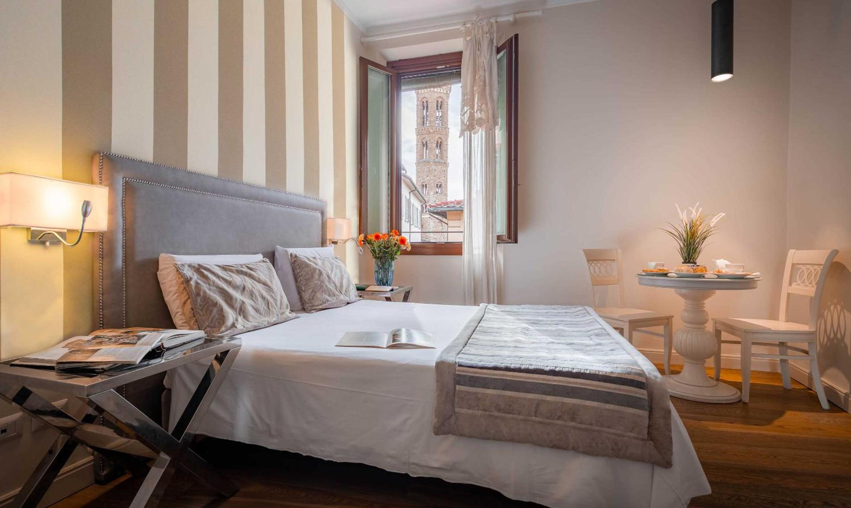 Superior Double Room with monument view photo 1