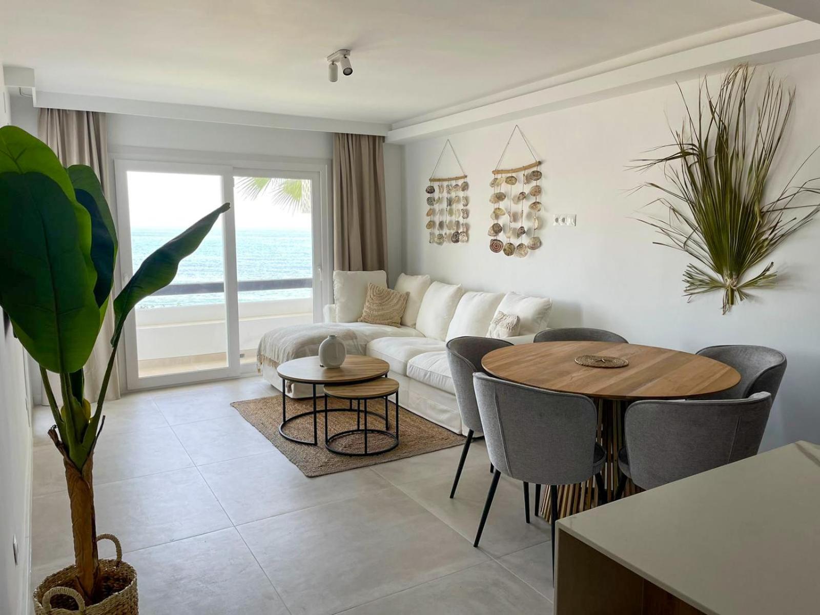 Apartamento con vista al mar