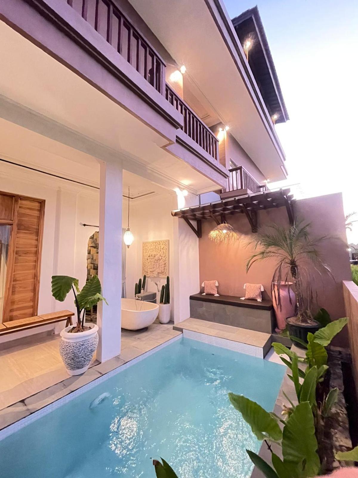 Suite Room with Plunge Pool - Photo 14
