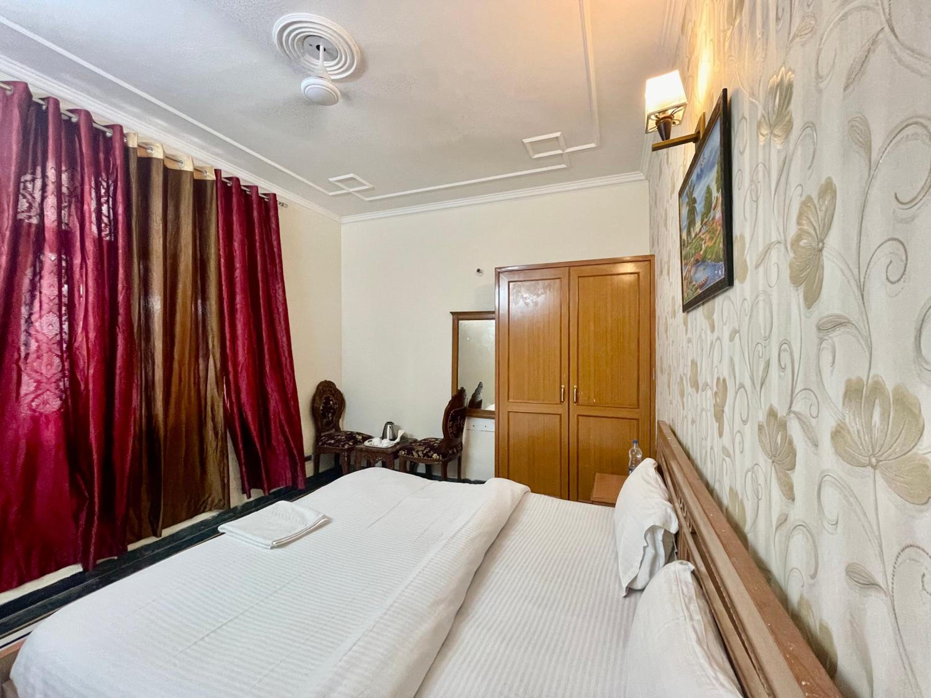 Deluxe Double Room photo 2