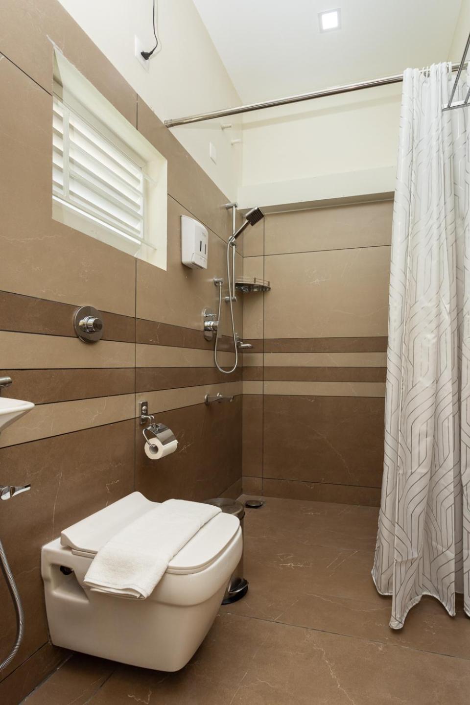 Double Room - Photo 2