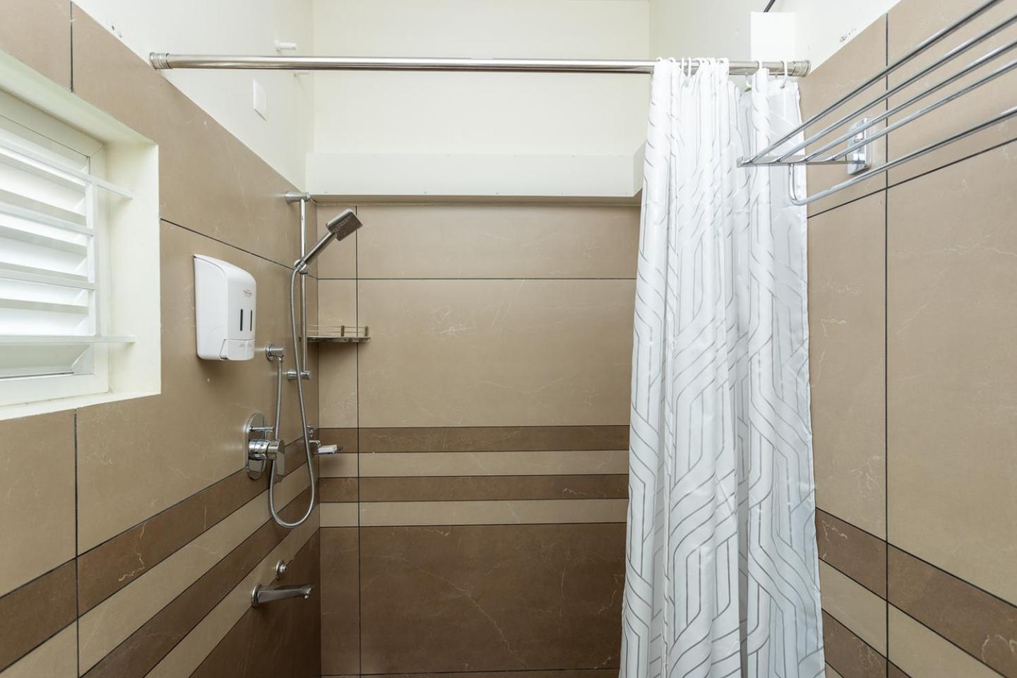 Double Room - Photo 3