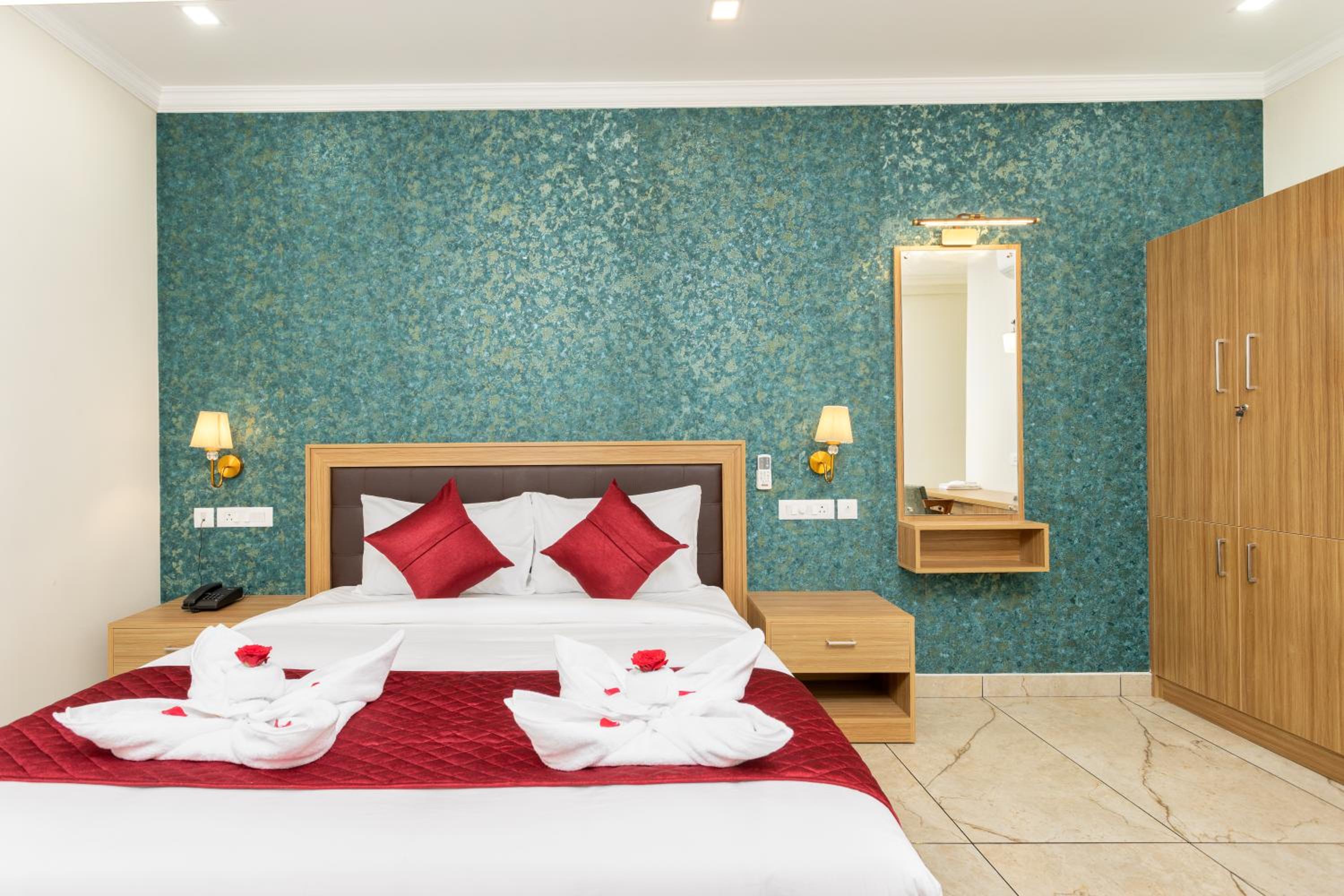 Double Room - Photo 12