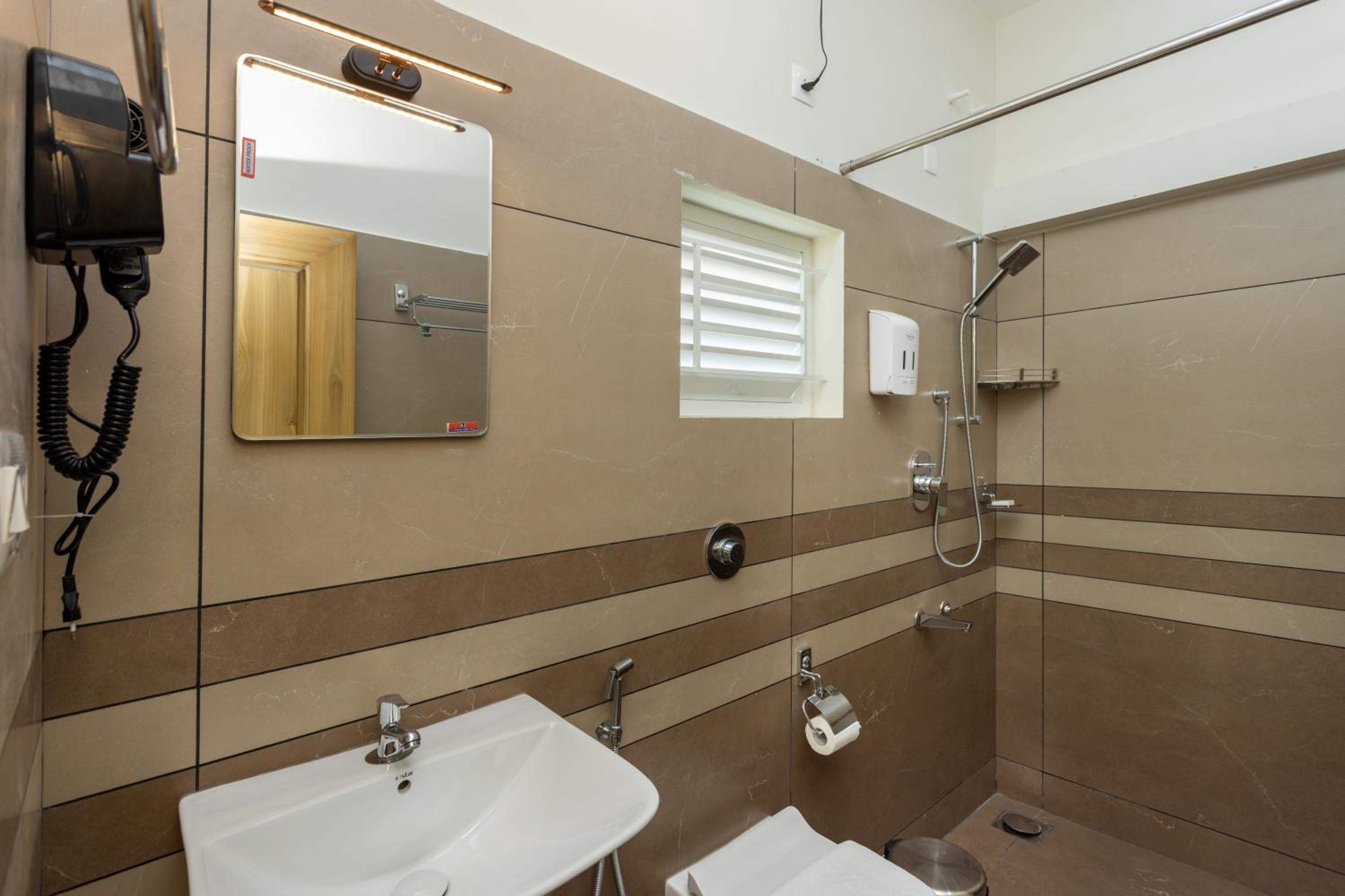 Double Room - Photo 4