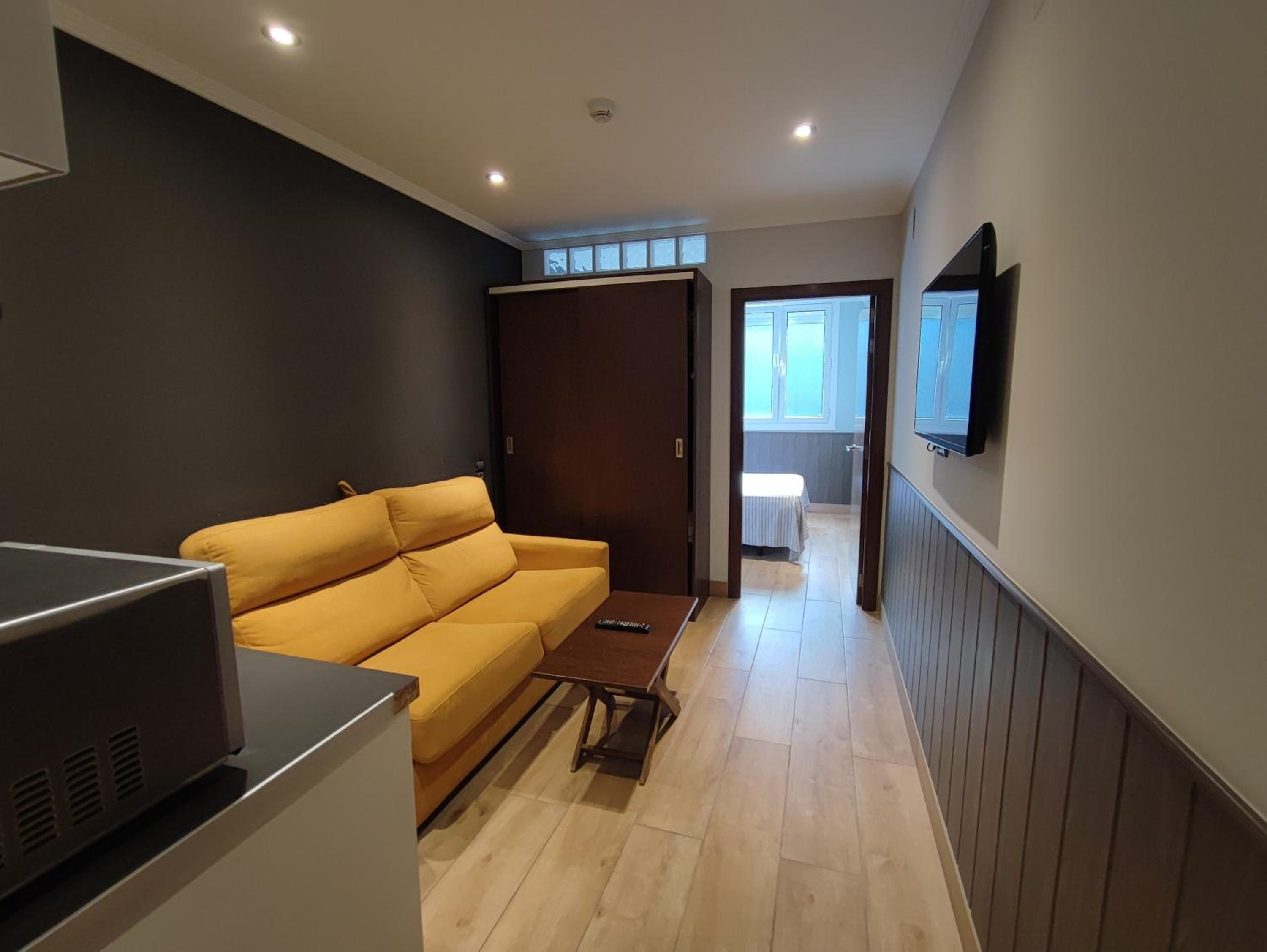 One-Bedroom Apartment (4 Adults) photo 3