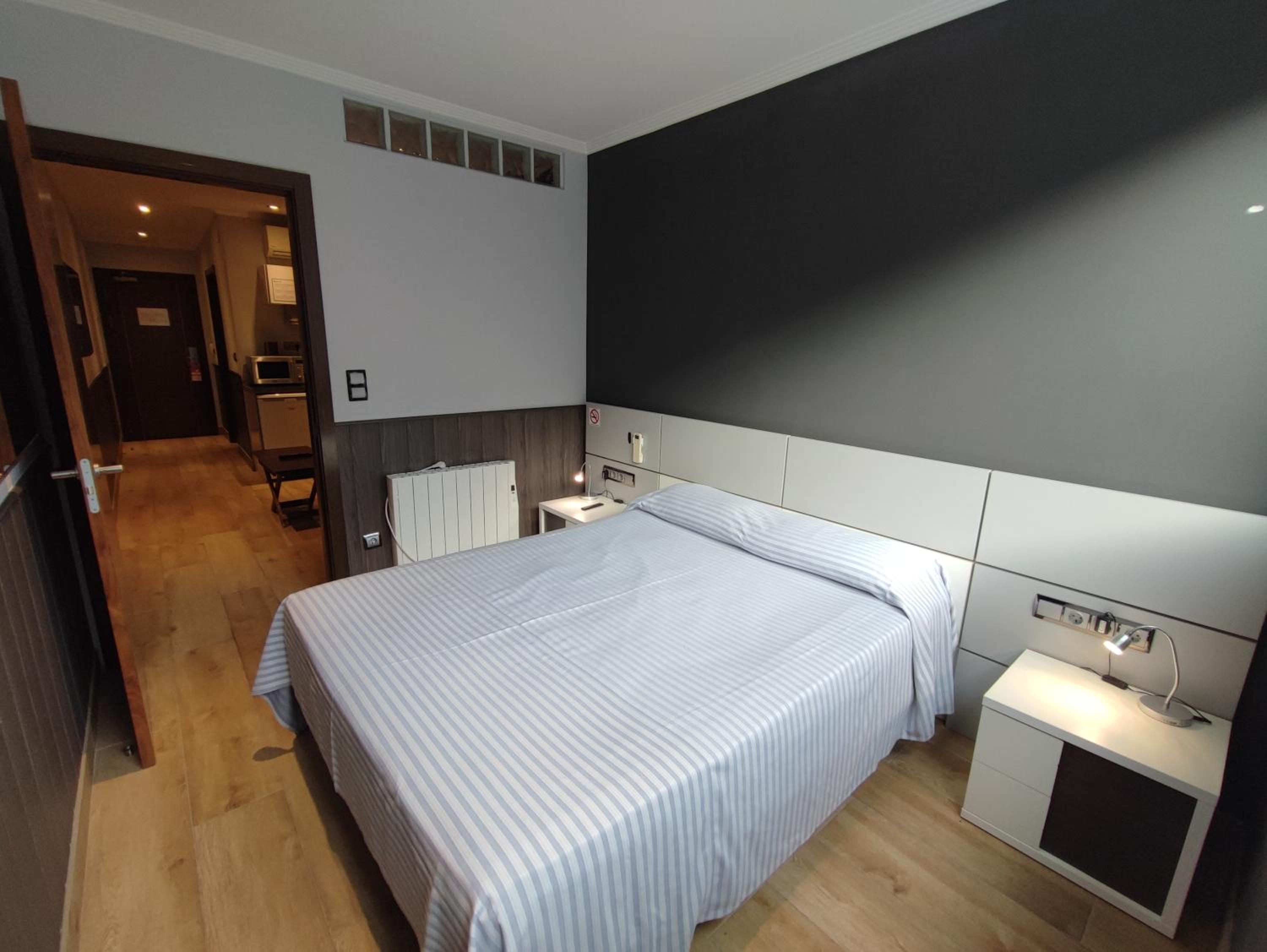 One-Bedroom Apartment (2 Adults) photo 2