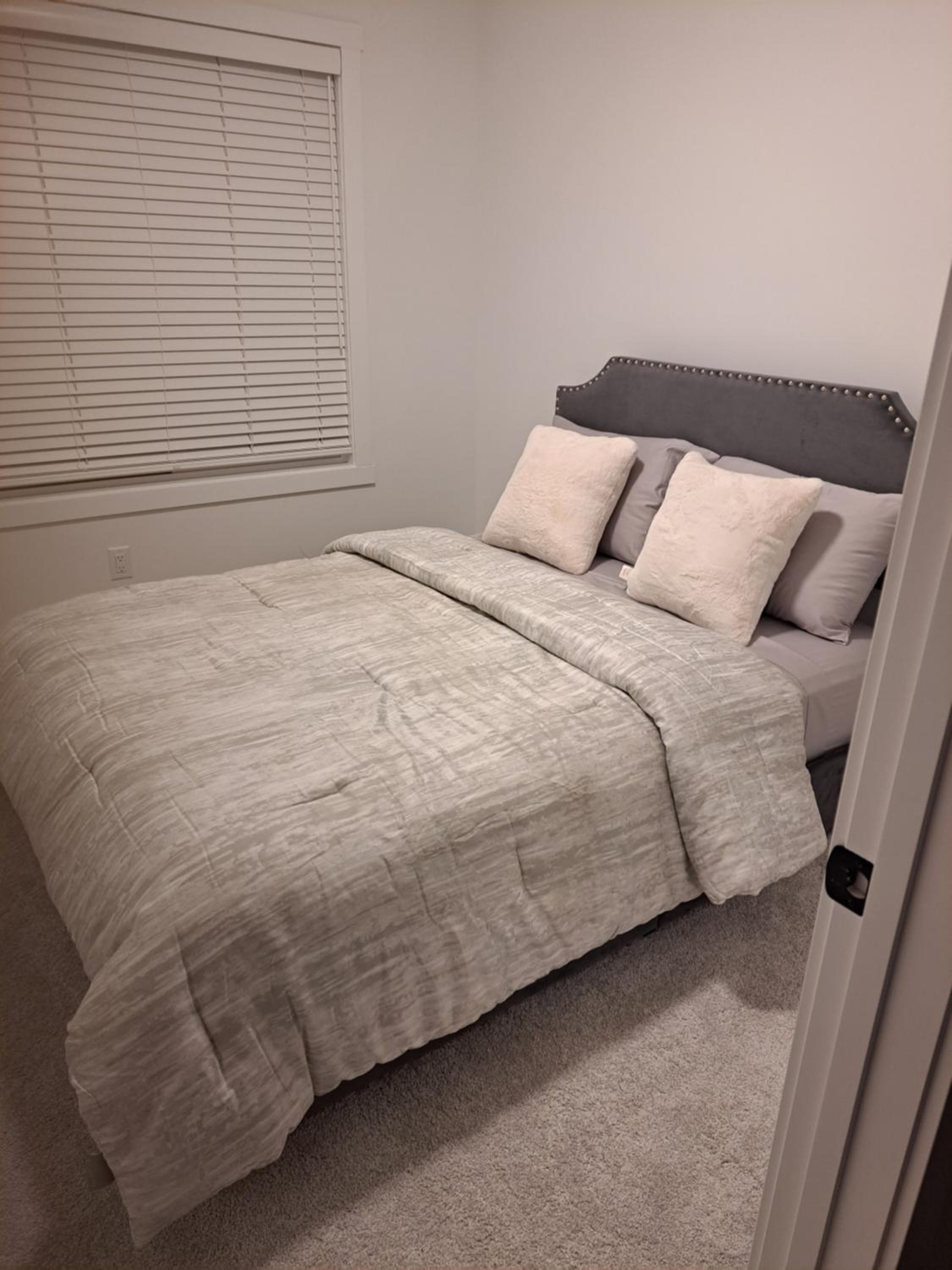 Double or Twin Room with Shared Bathroom