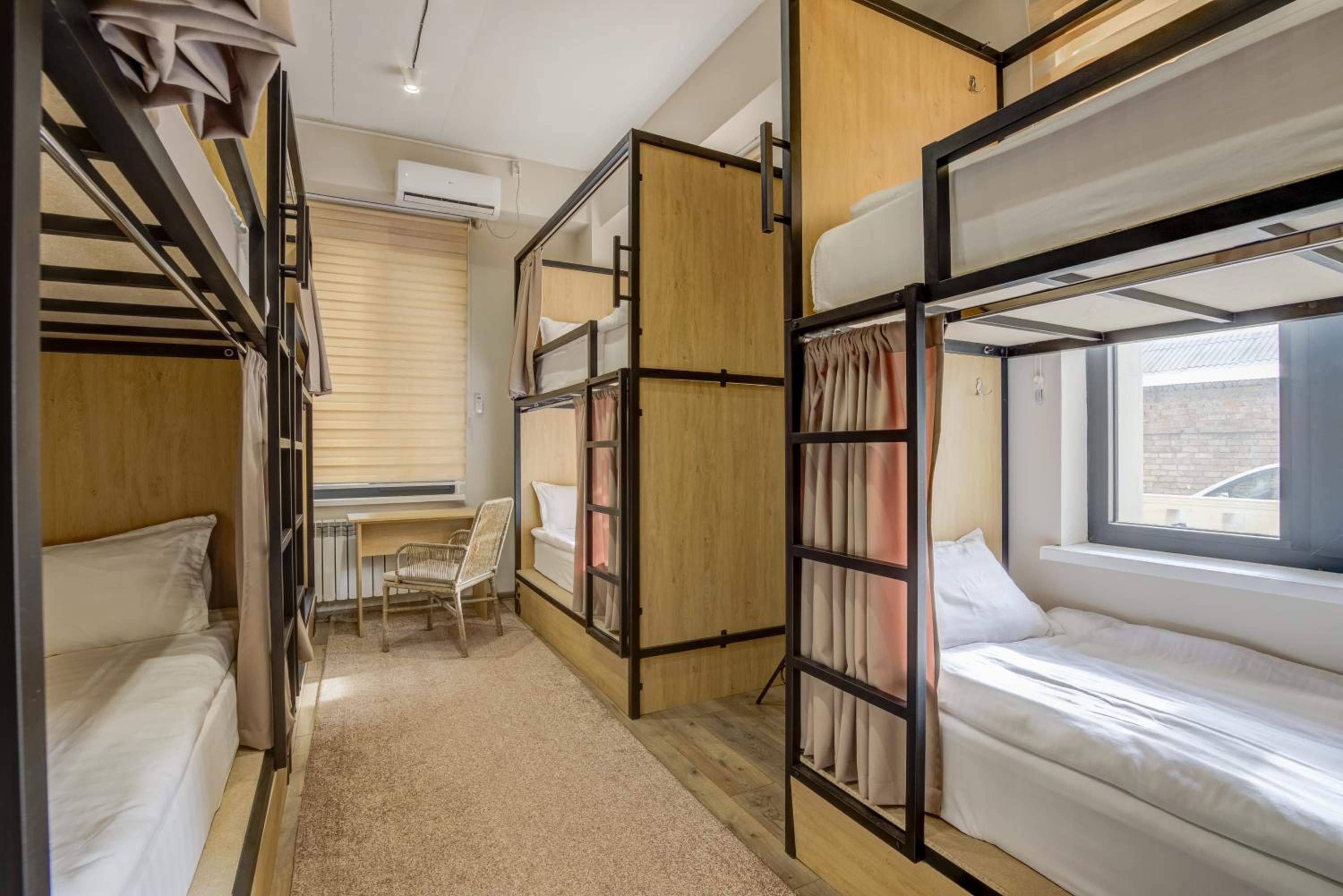 Bed In 8-Bed Mixed Dormitory Room photo 1