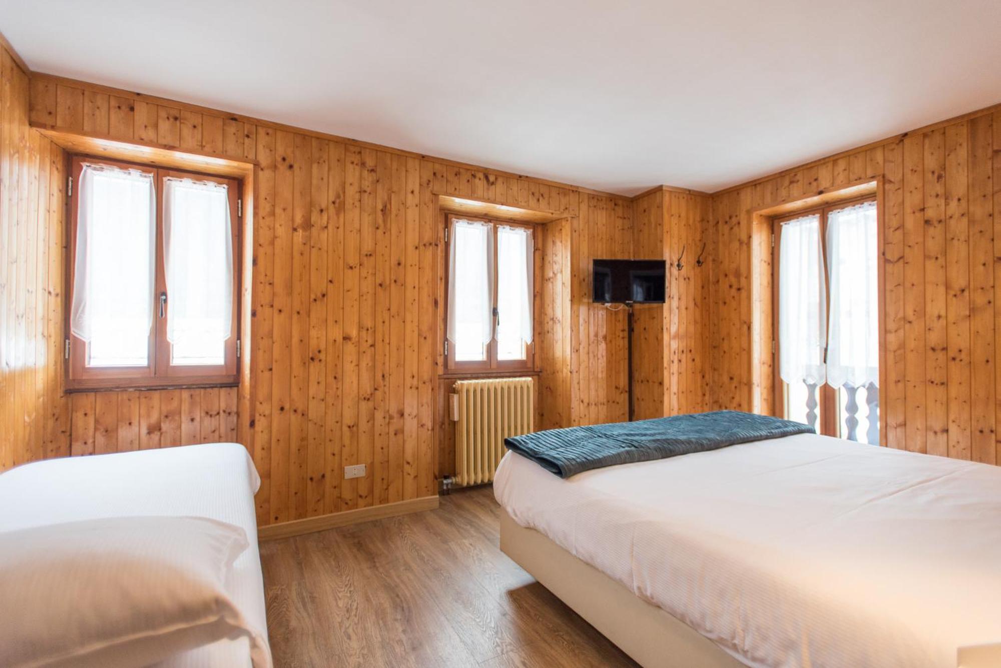Superior Double Room - Photo 1