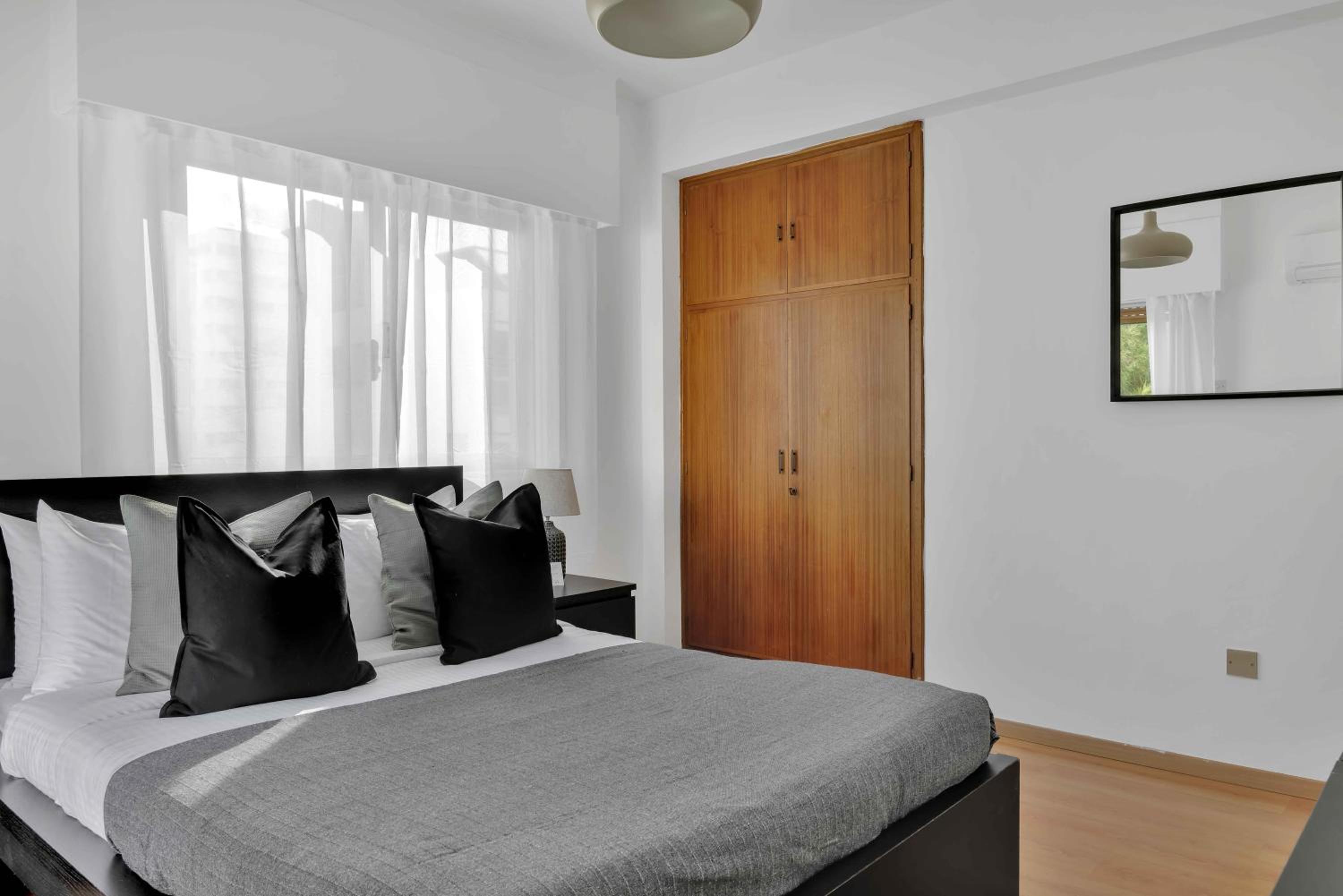 Three-Bedroom Apartment photo 3