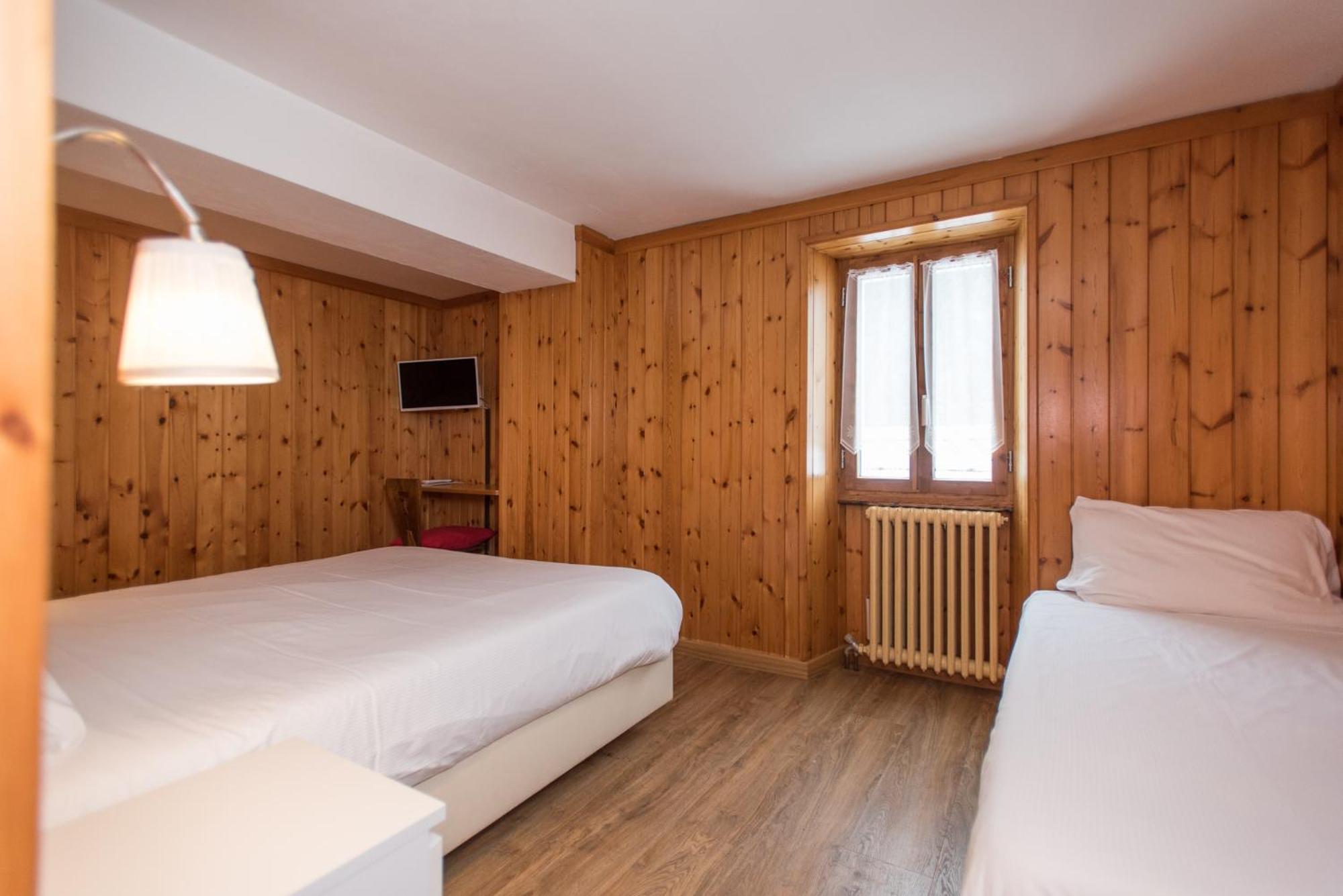Standard Triple Room - Photo 3