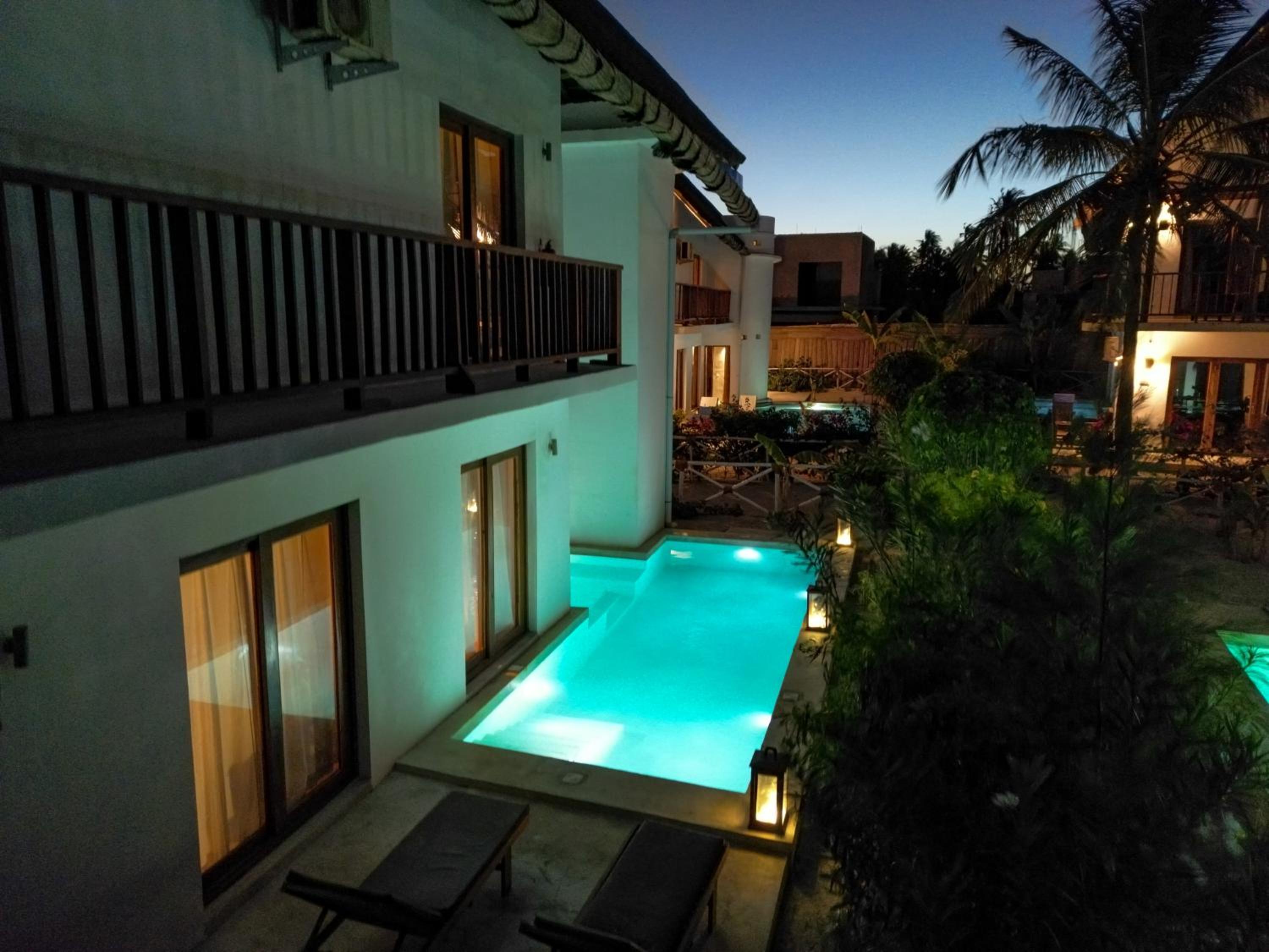 Villa - Beach Front photo 2