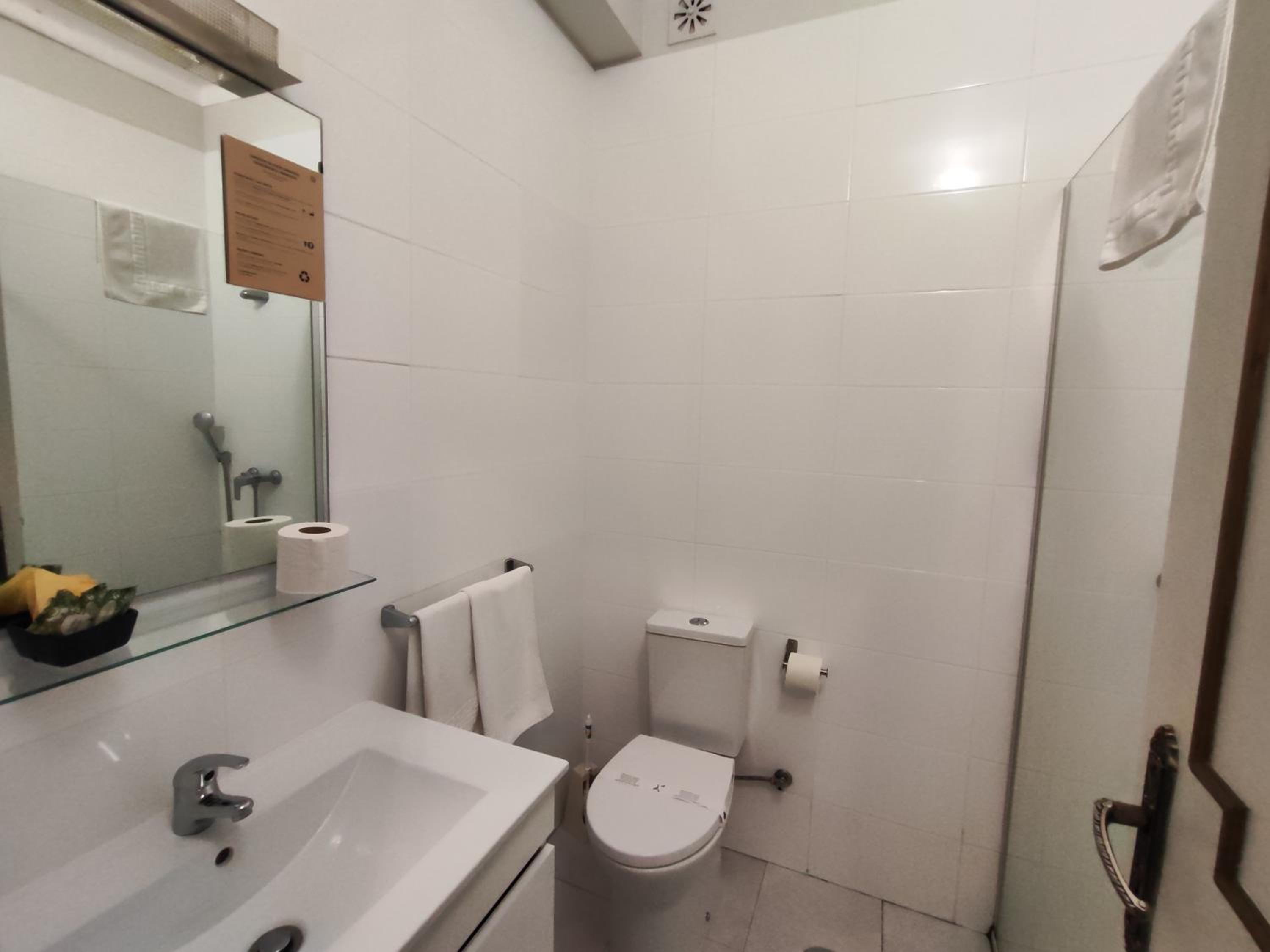 Quintuple Room - Photo 4