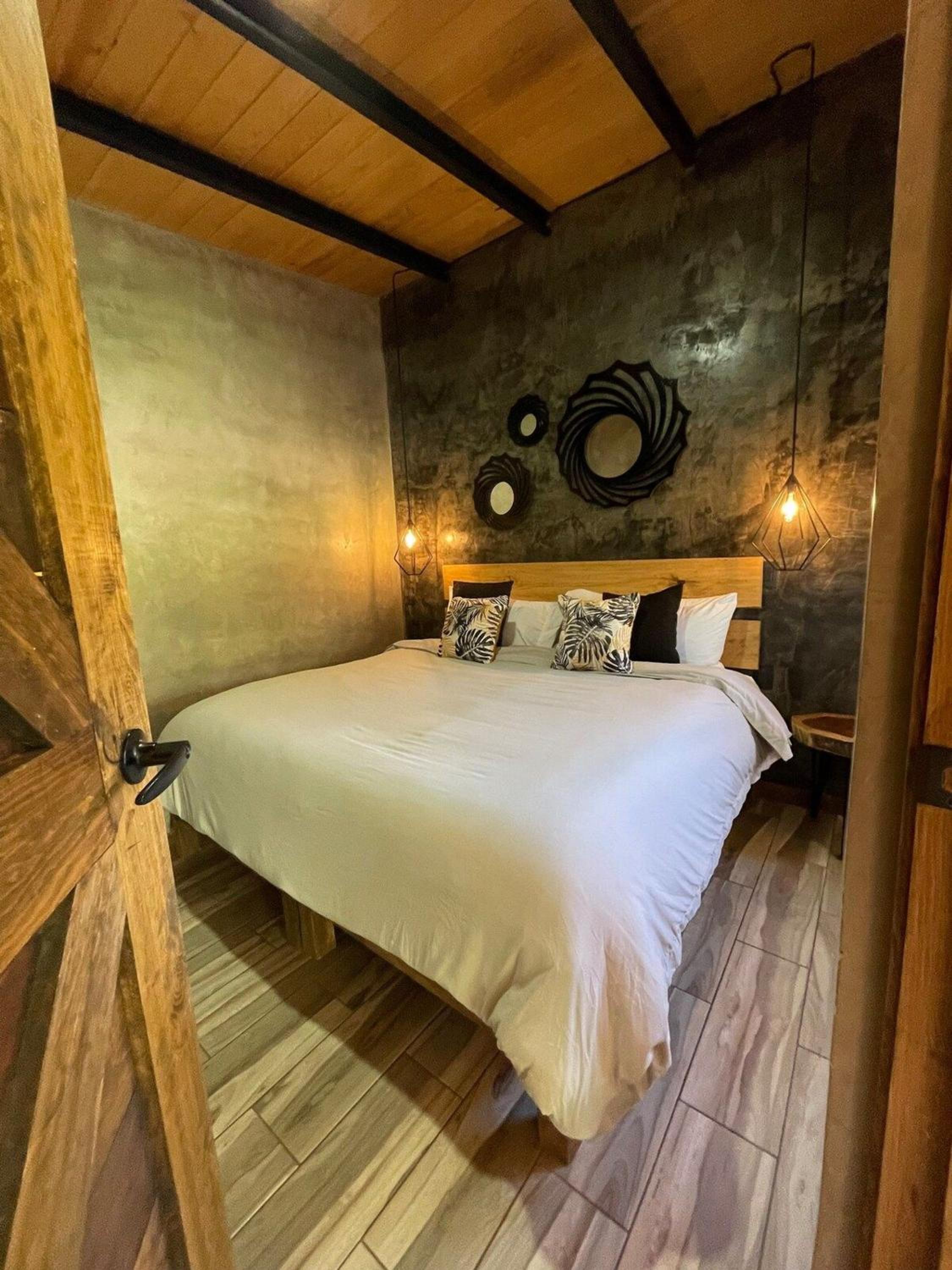 One-Bedroom Villa - Photo 8