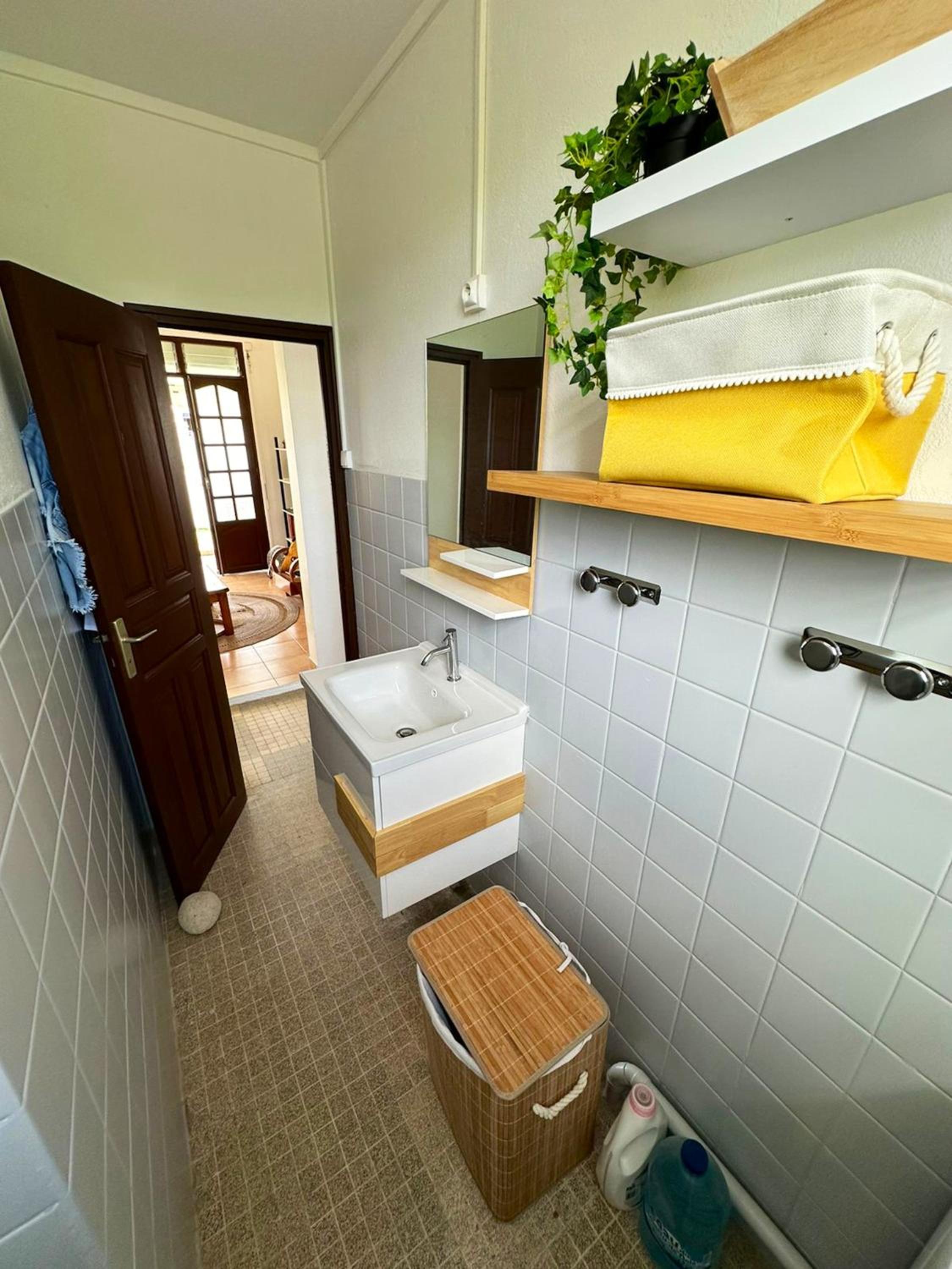 Three-Bedroom Vacation Home photo 1