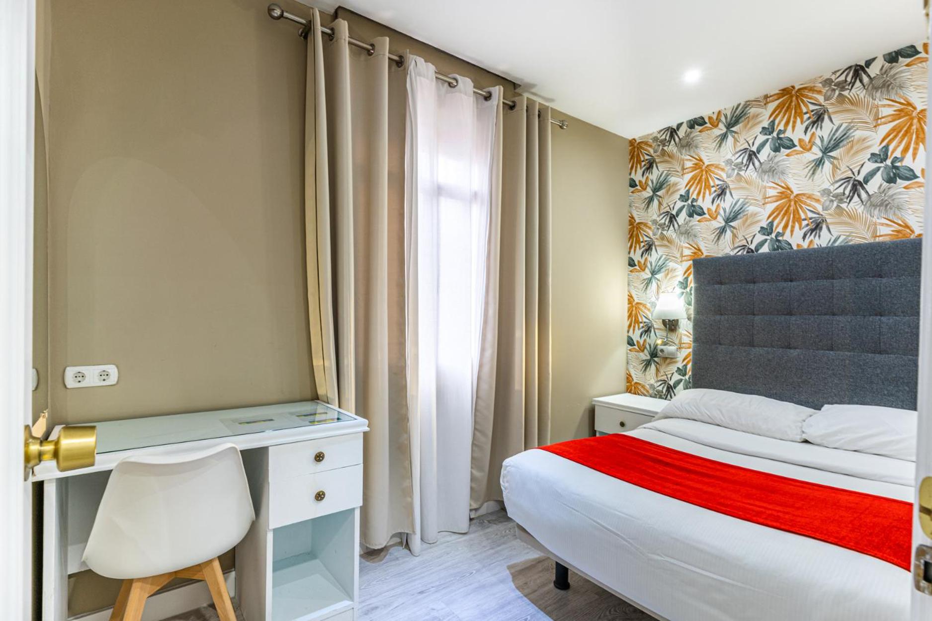 Standard Double Room - Photo 5