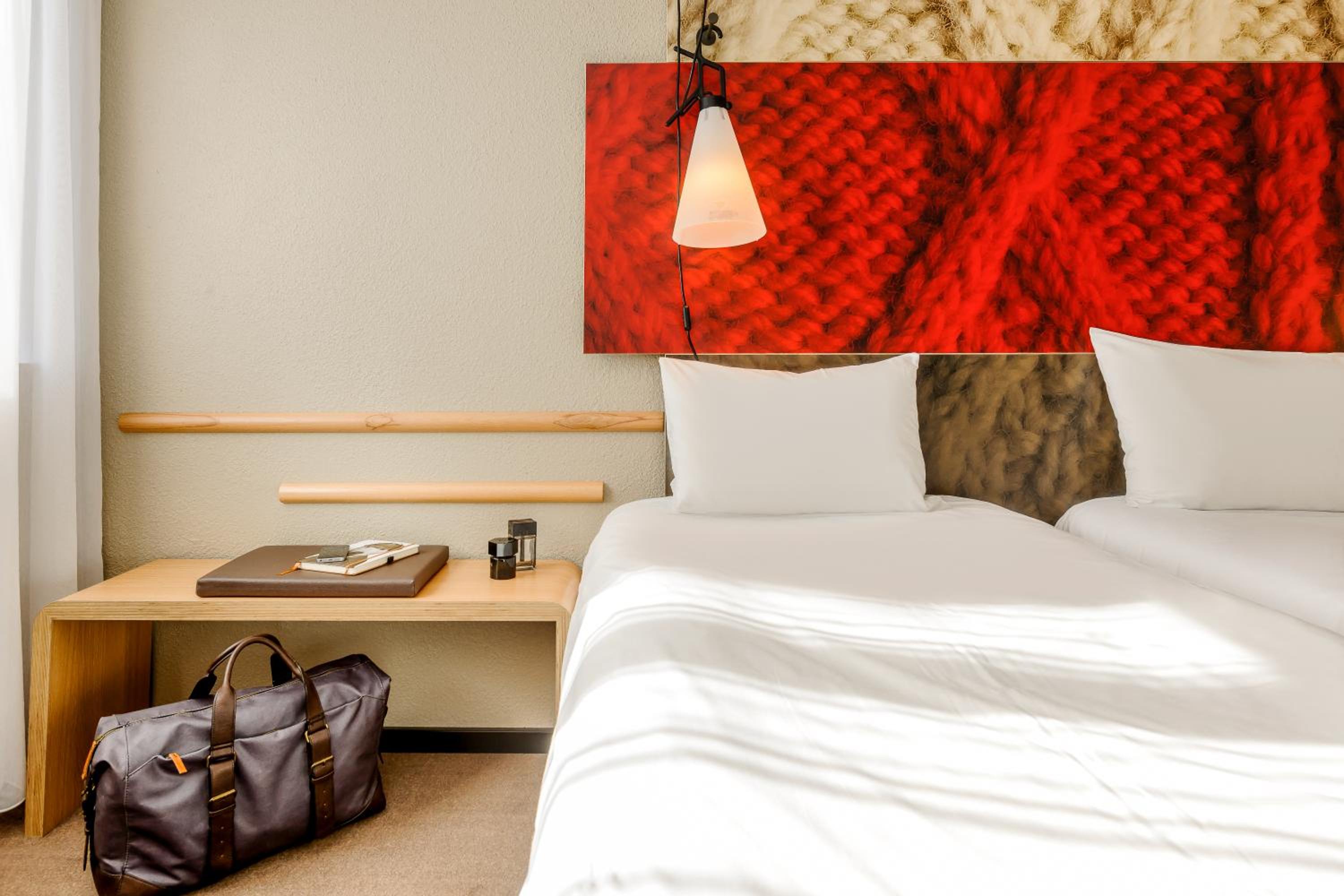 Standard Twin Room - Photo 5