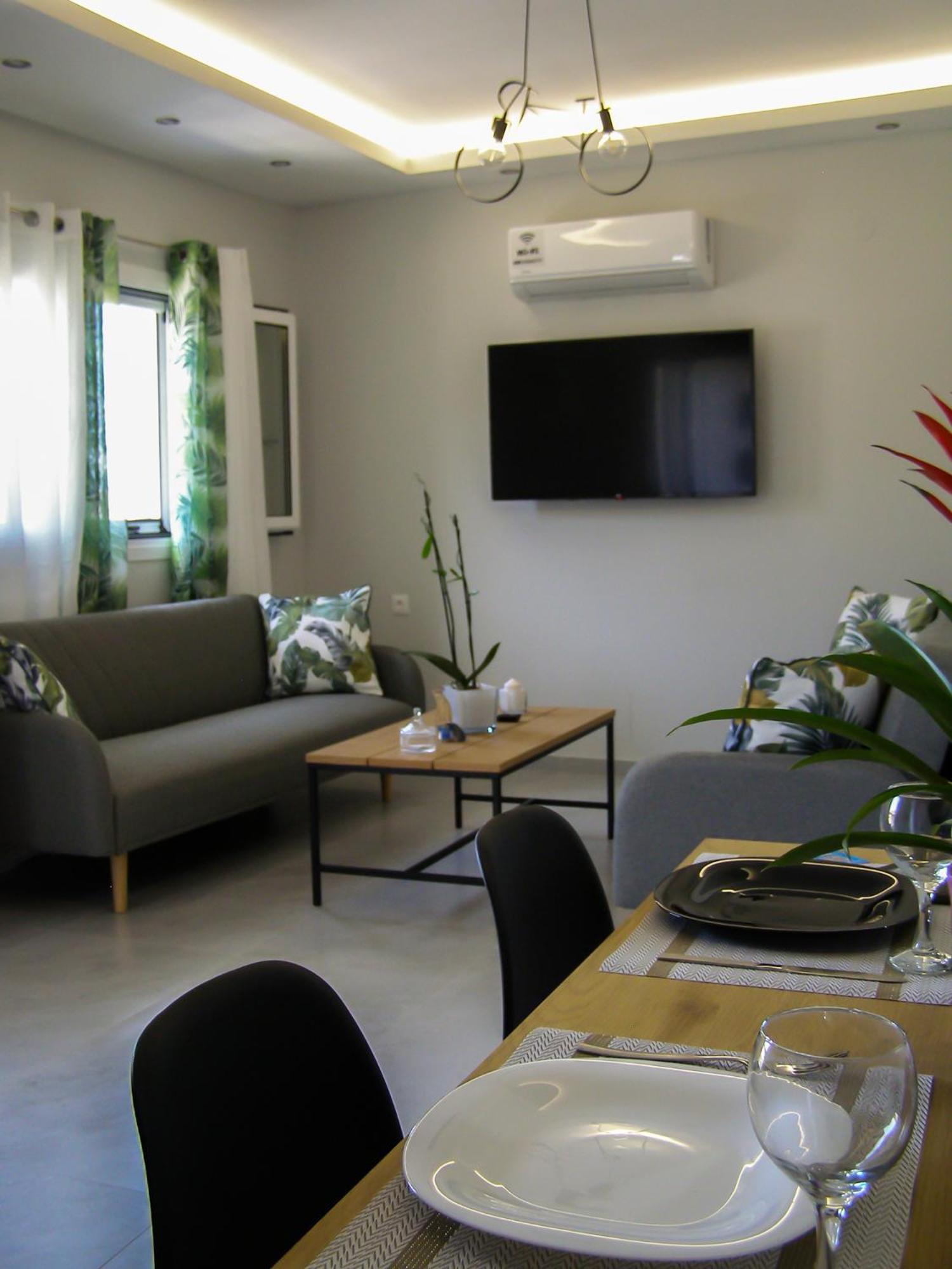 Two-Bedroom House photo 2