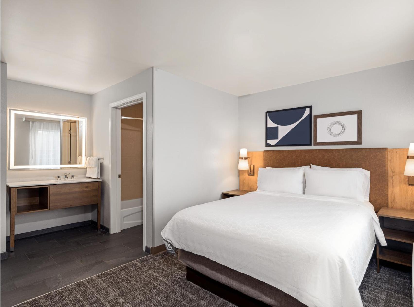 Two-Bedroom Suite with River View