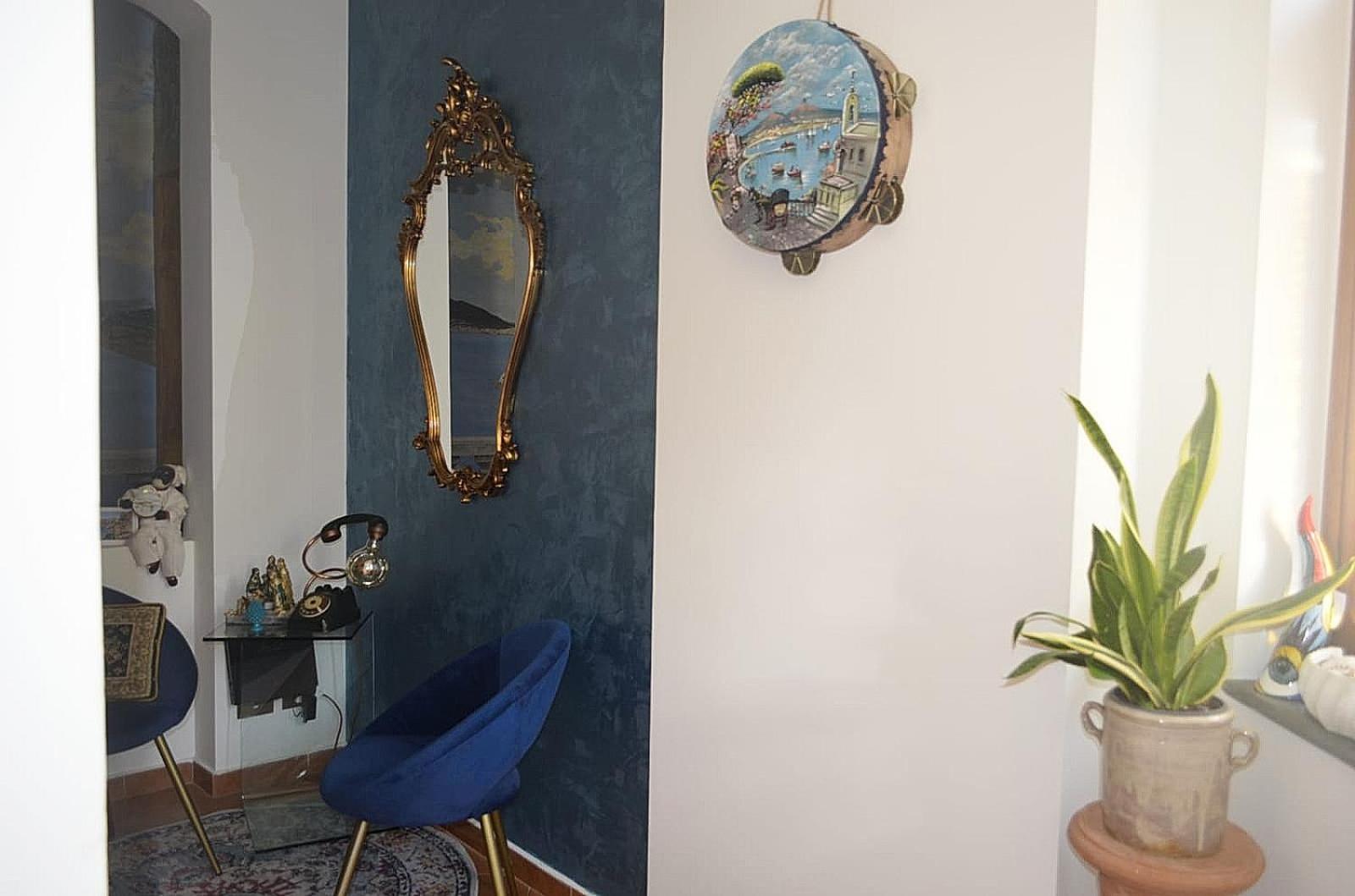 Deluxe Double Room (2 Adults + 1 Child) - Photo 9