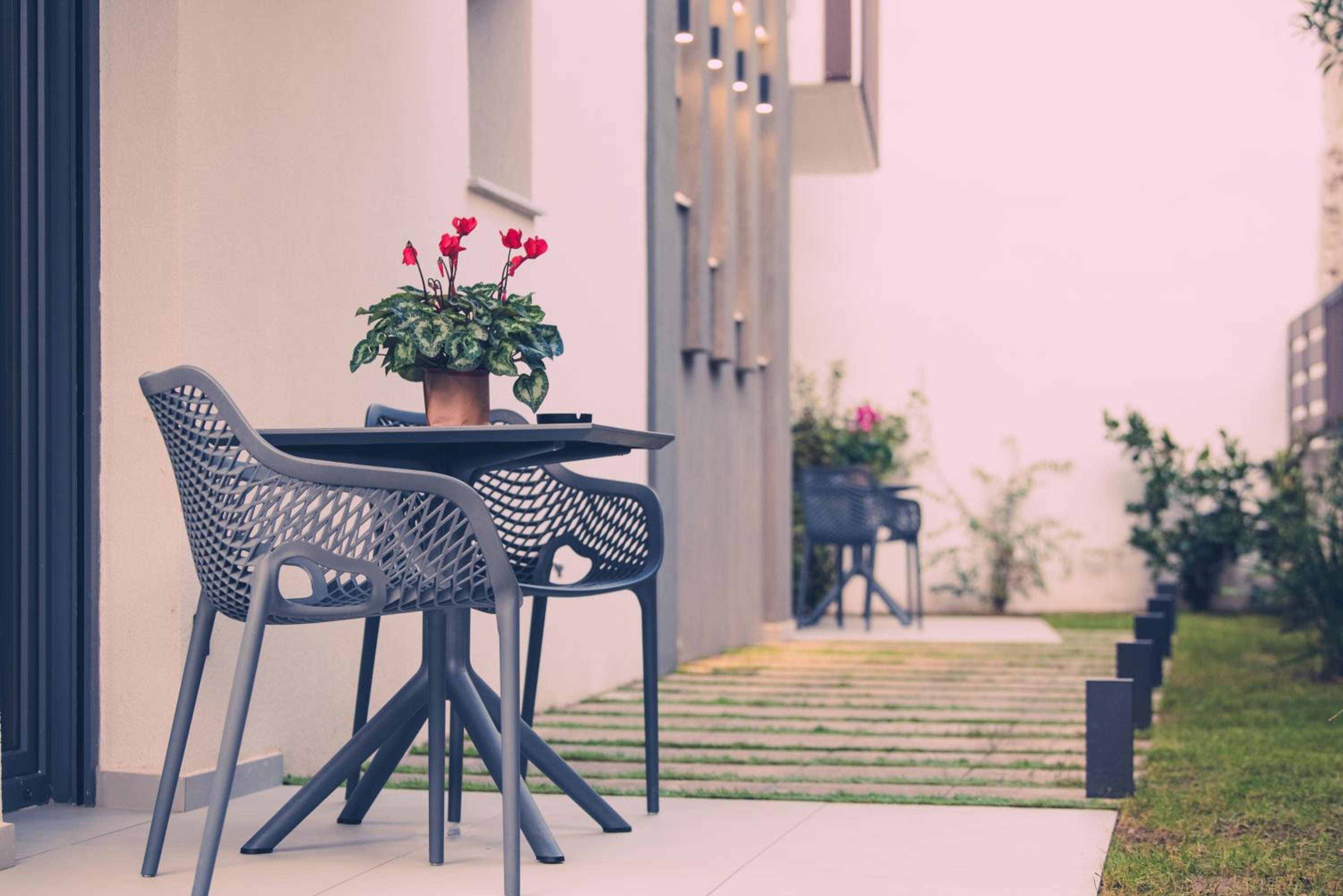 One-Bedroom Apartment with Garden