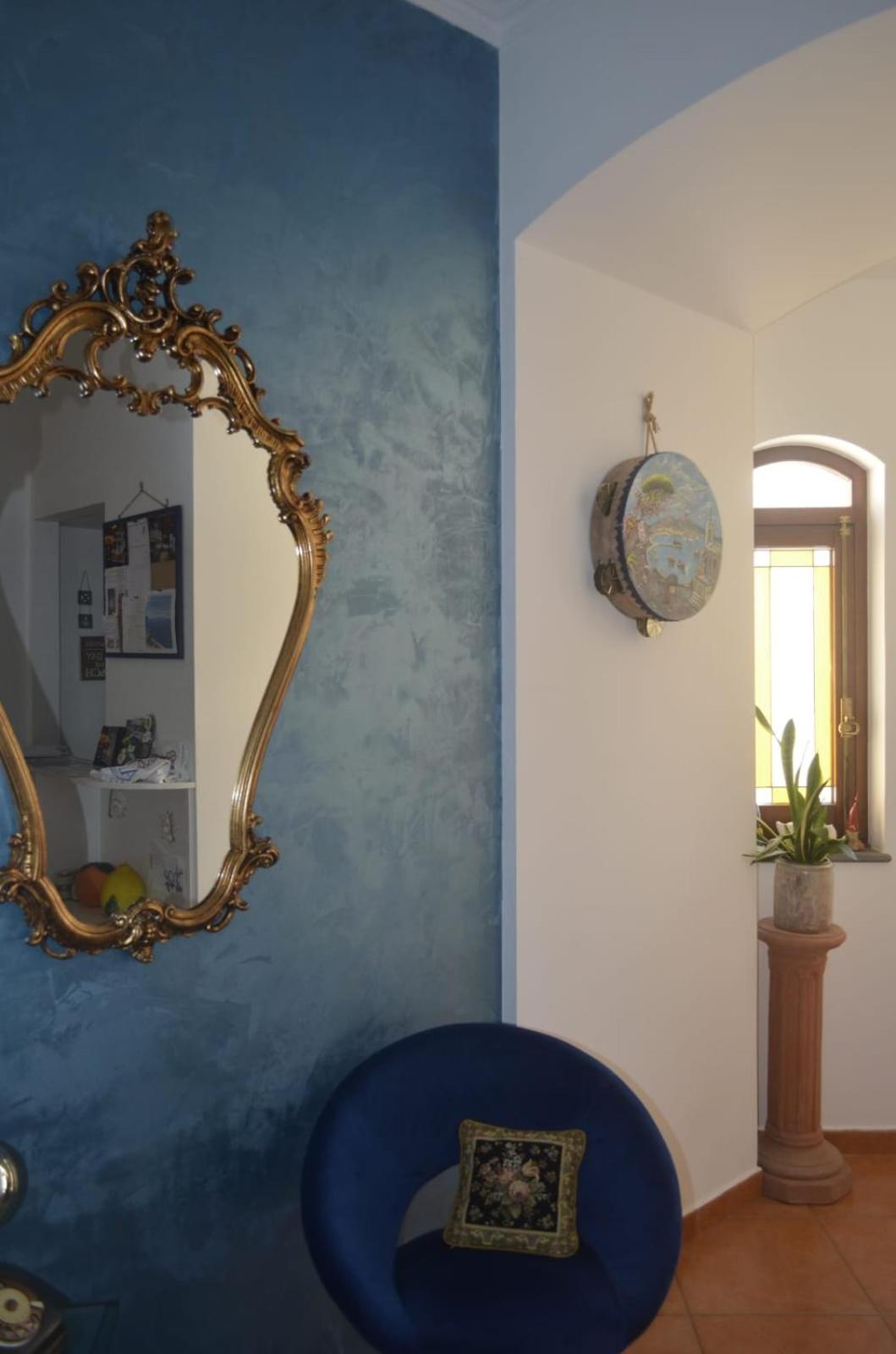 Deluxe Double Room (2 Adults + 1 Child) - Photo 7