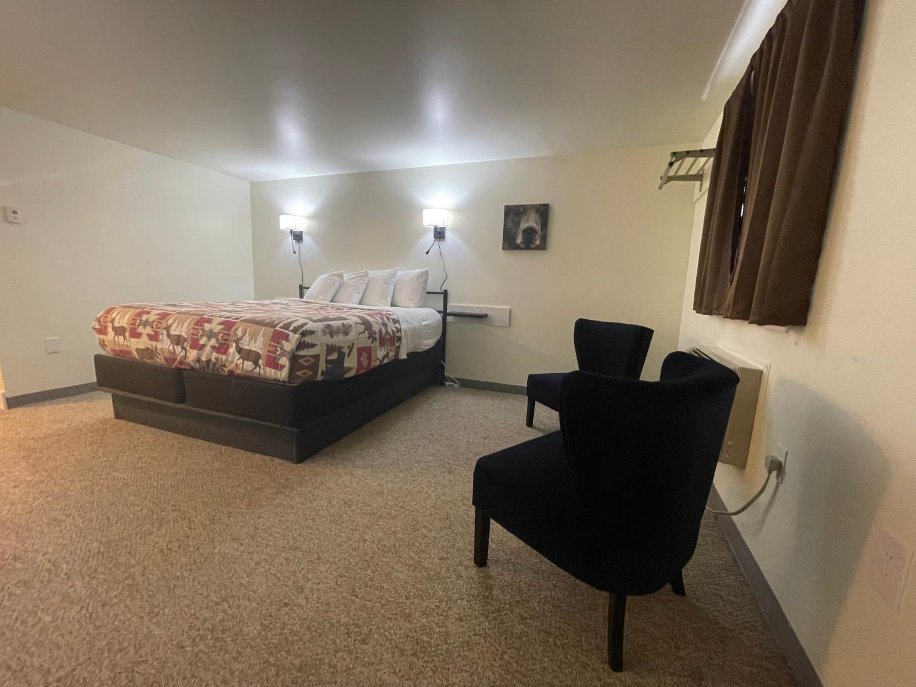 Standard King Room photo 2