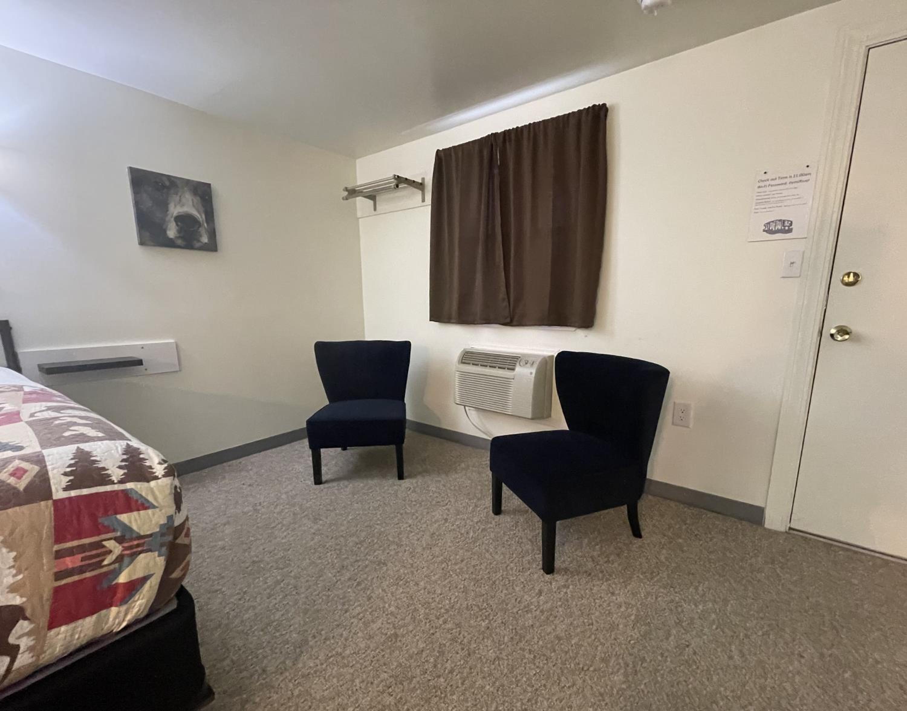 Standard King Room photo 1