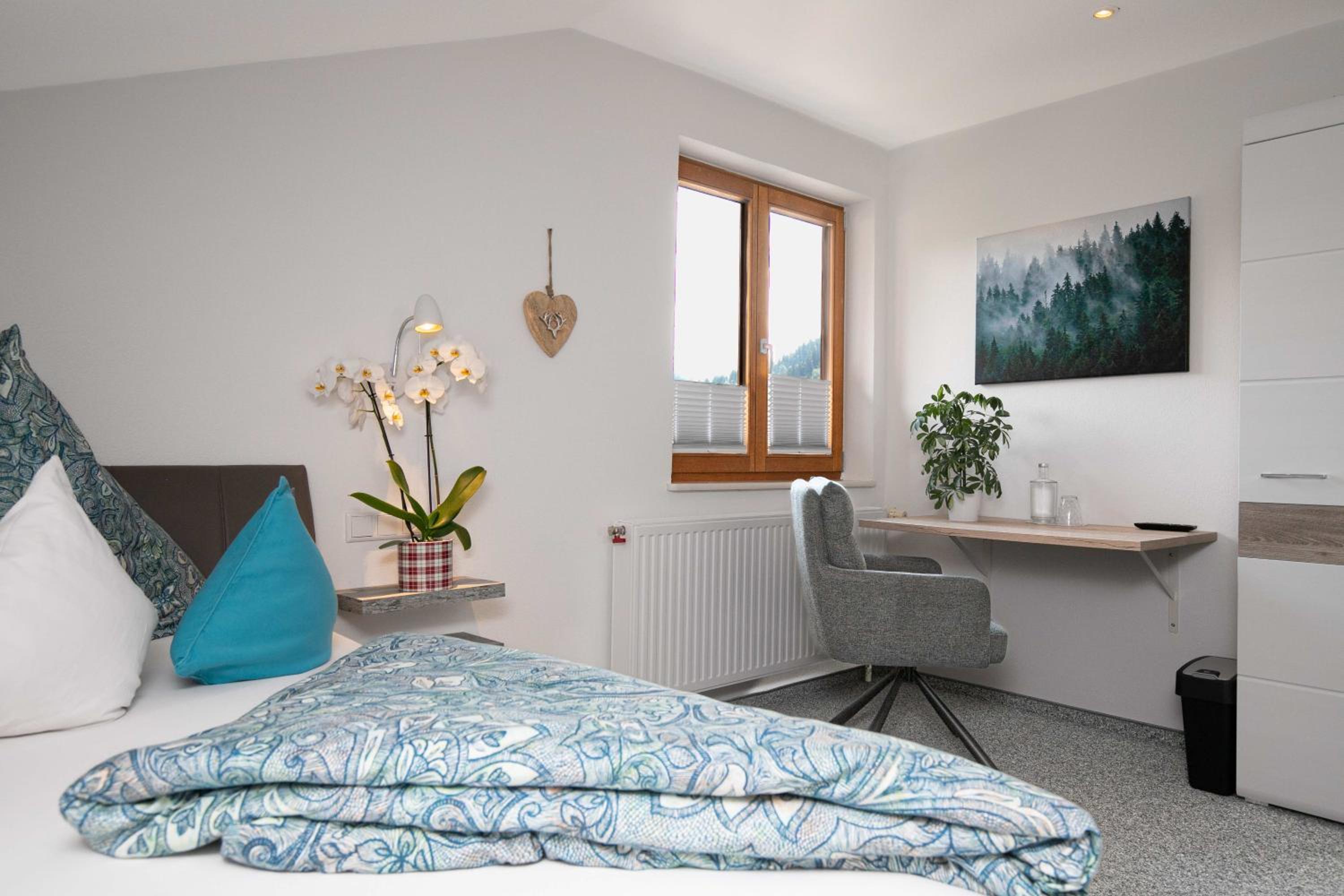 Standard Single Room with Mountain View photo 1