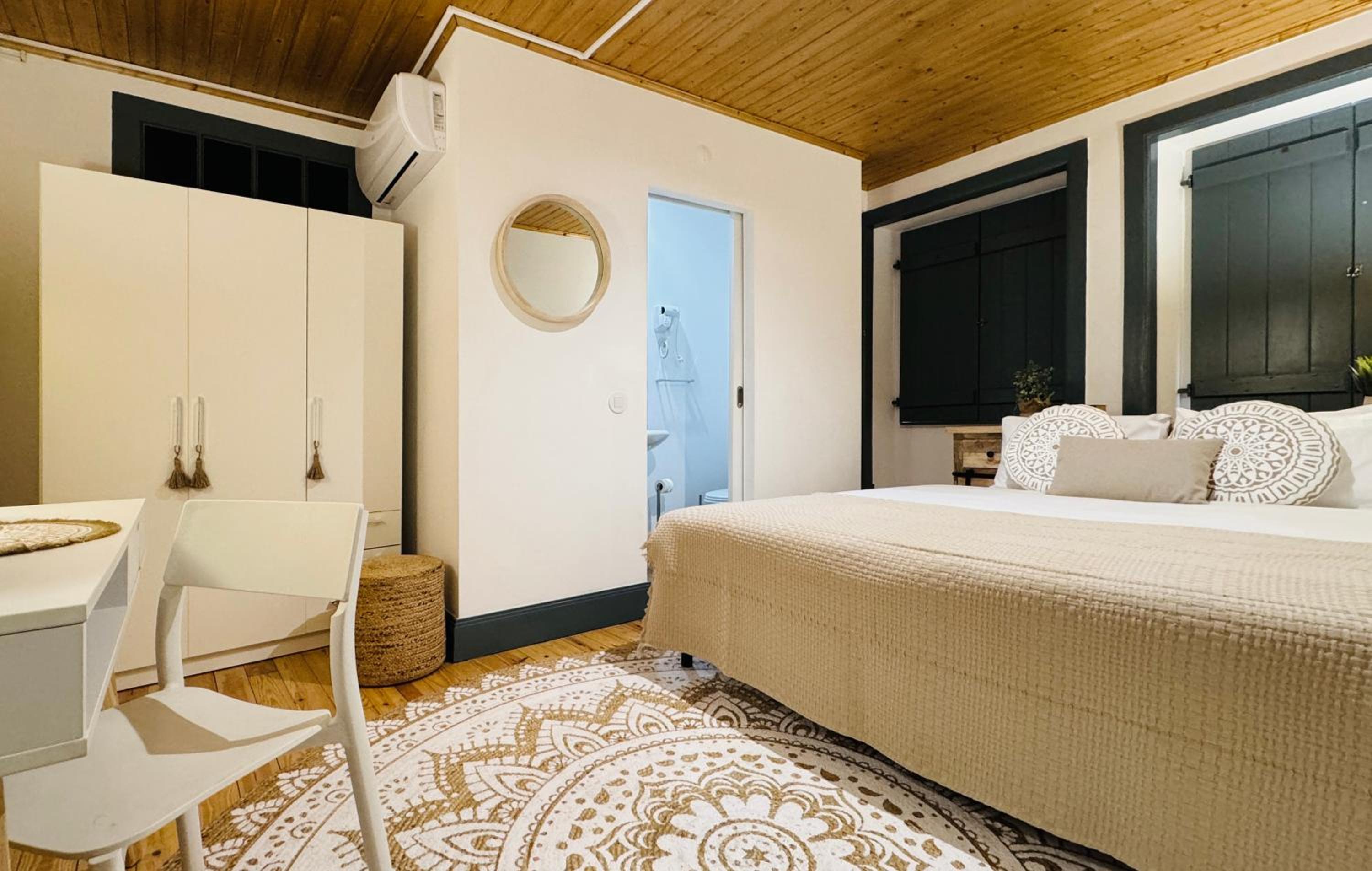 Deluxe Double or Twin Room photo 2