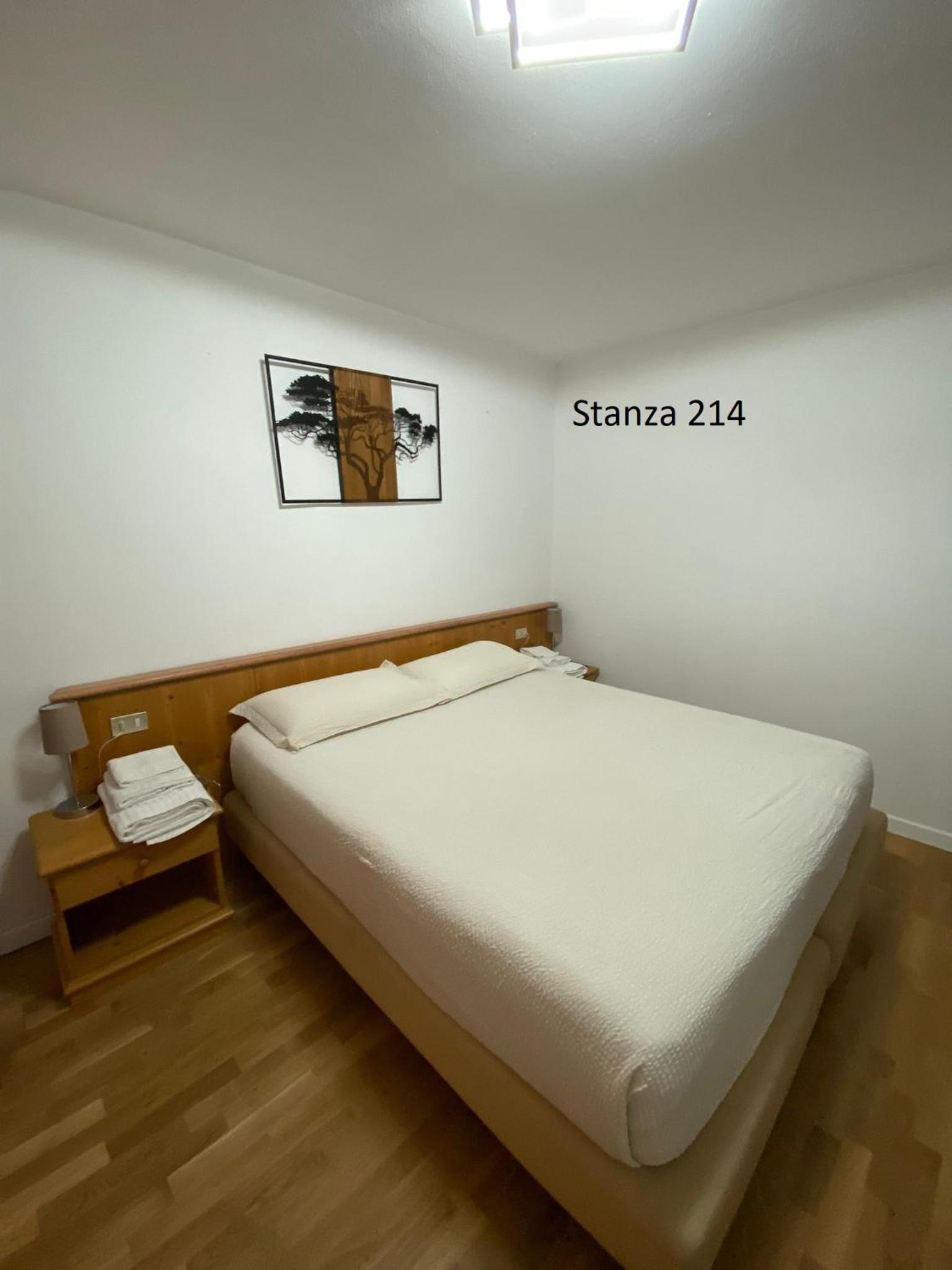 Standard Double Room - Photo 57