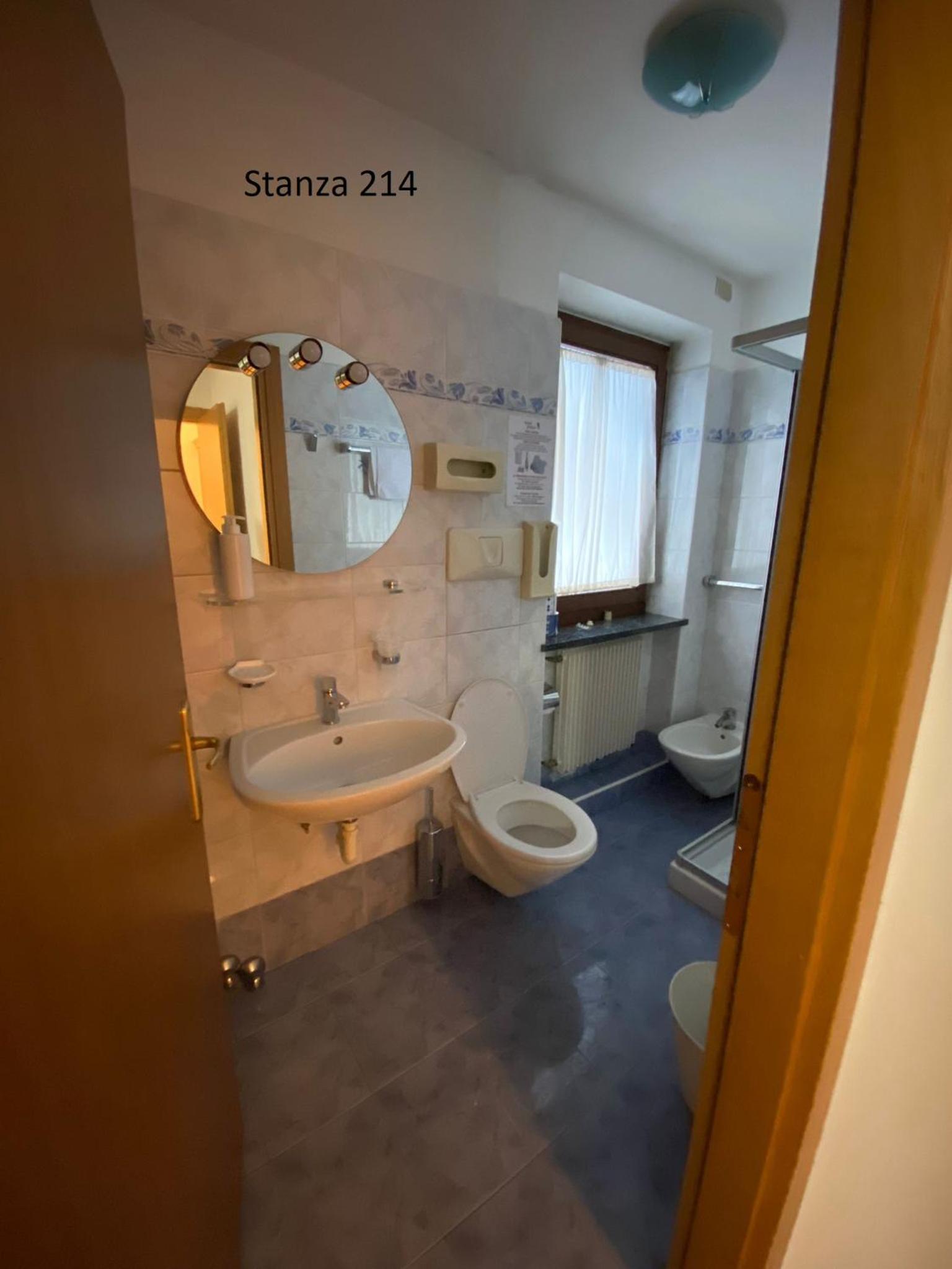 Standard Double Room - Photo 56
